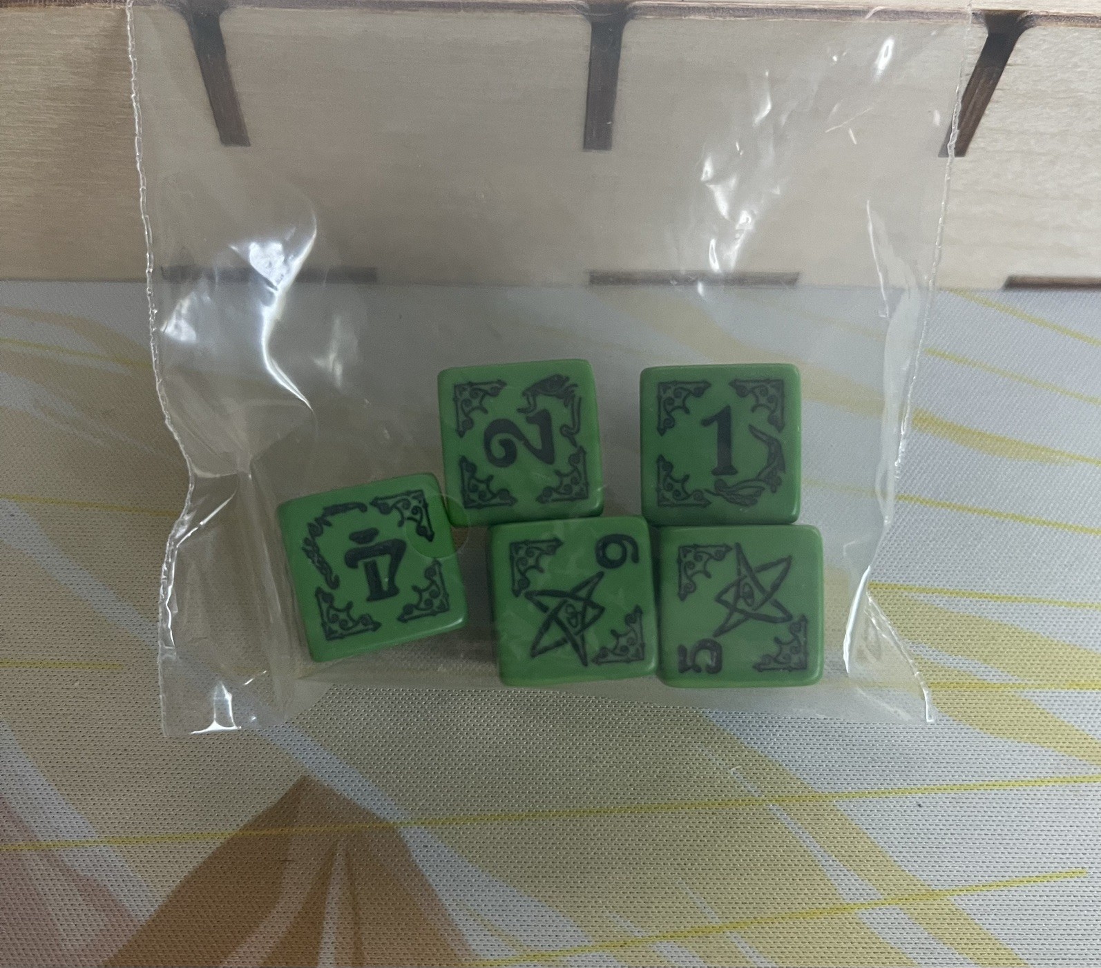 Arkham Nights 2018 Promo Dice OOP Rare Green Dice With Black Numbers/Details