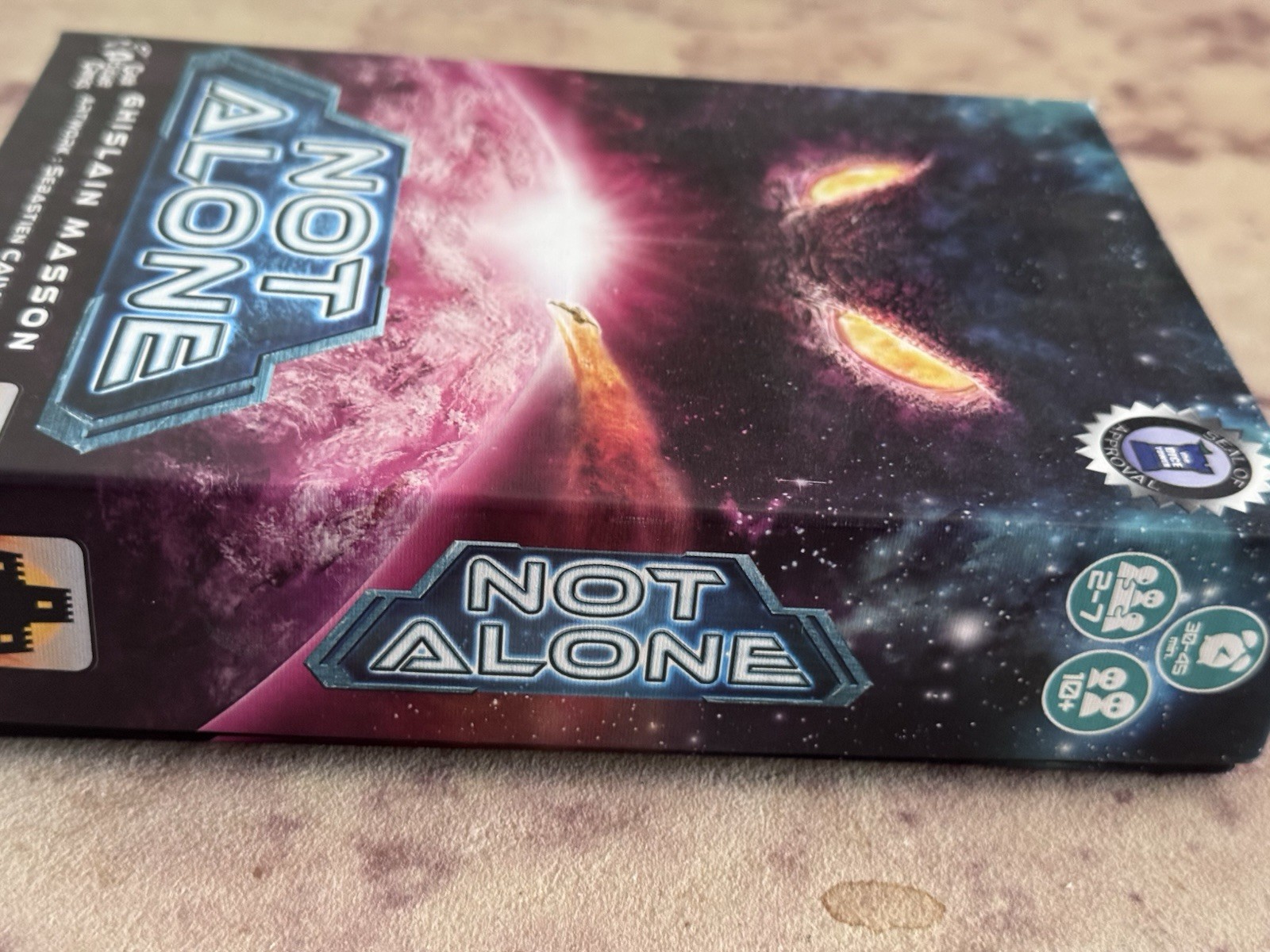 NOT ALONE Board Game – Complete in Box; Excellent – 2016 Geek Attitude Games