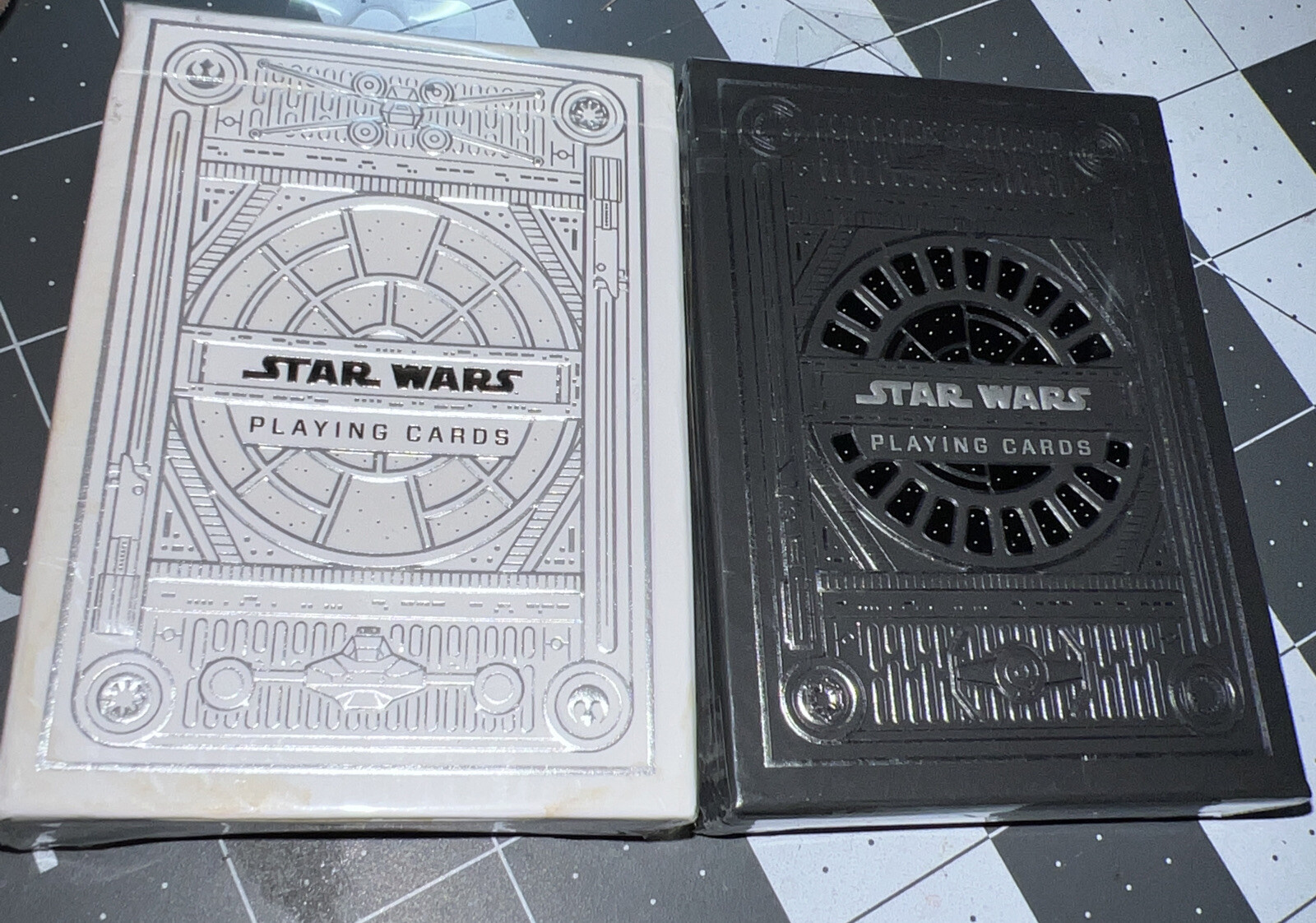 2 pk Silver Edition Star Wars Playing Cards – Light Side White