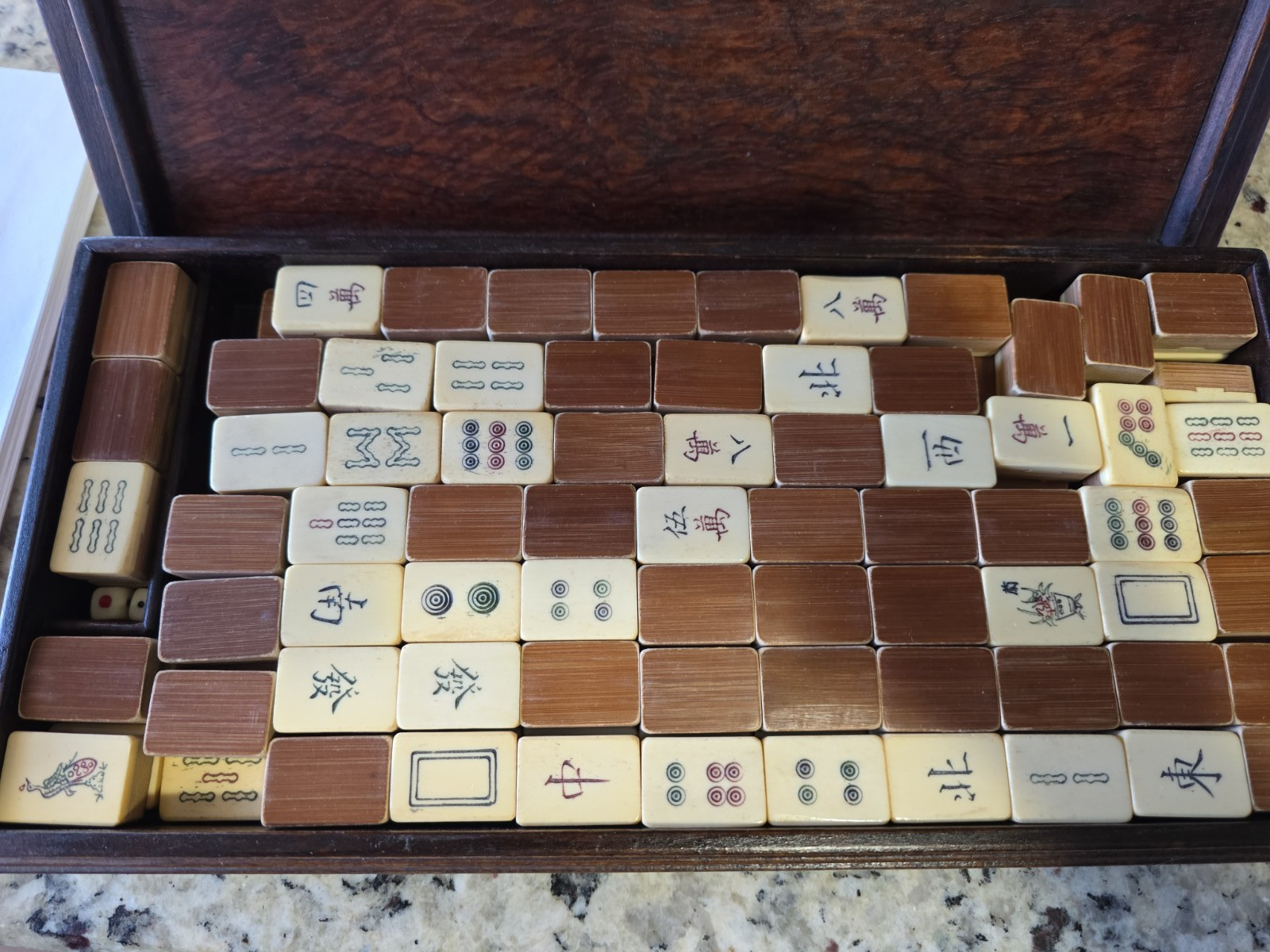 Vintage Chinese Mahjong Set with Wooded Case