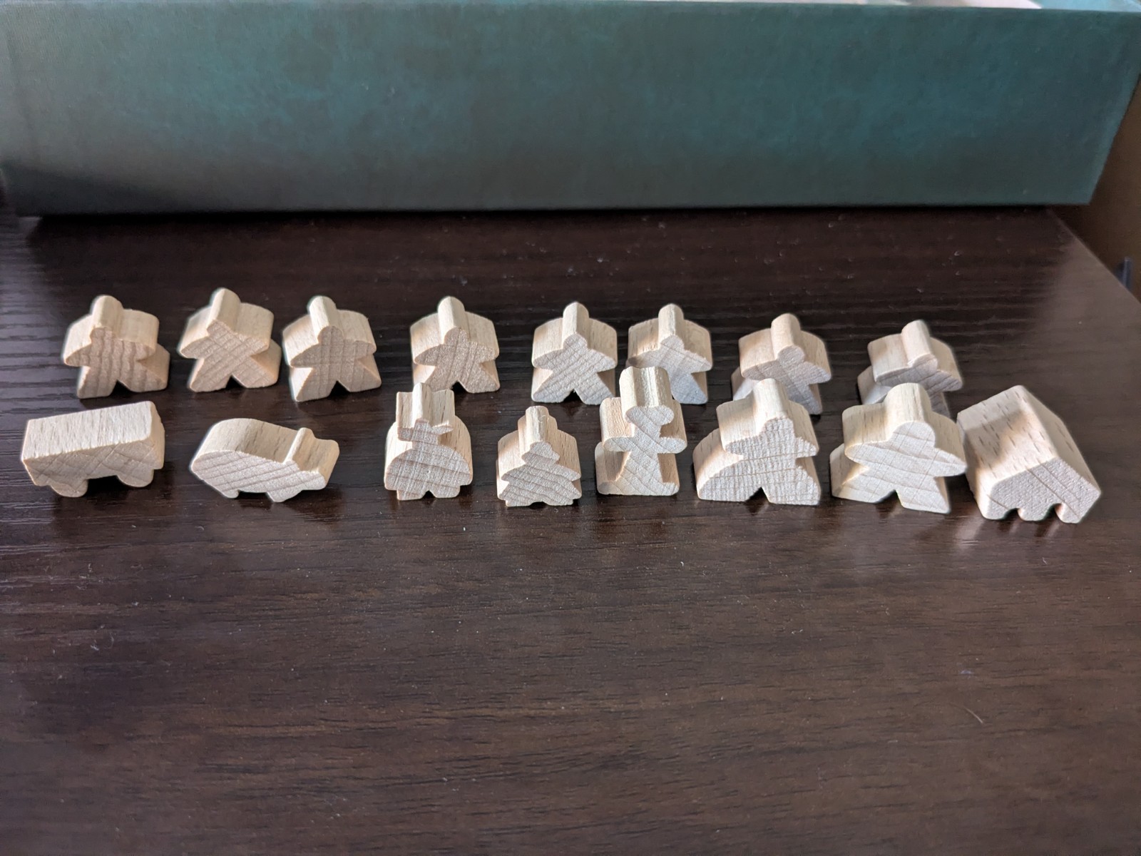 Carcassonne: 16 Wooden Meeples Natural Wood Color