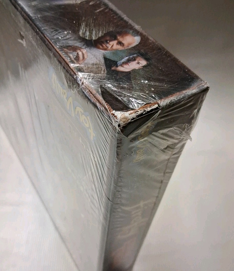 2014 Firefly – Fistful of Credits Board Game Toy Vault NEW Damaged Box