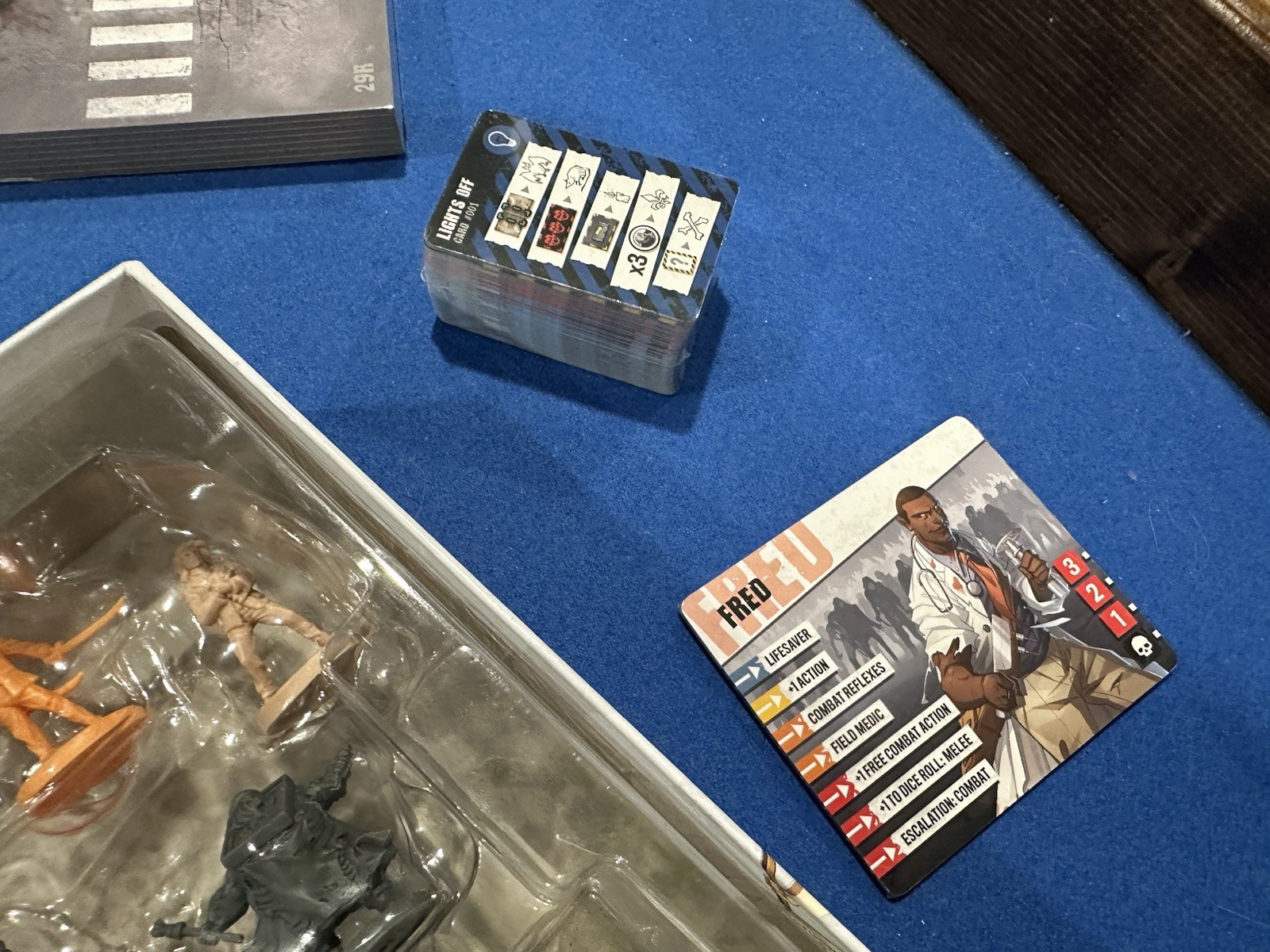 CMON Zombicide 2nd Edition Pariz Campaign Expansion Pack Board Game Miniatures