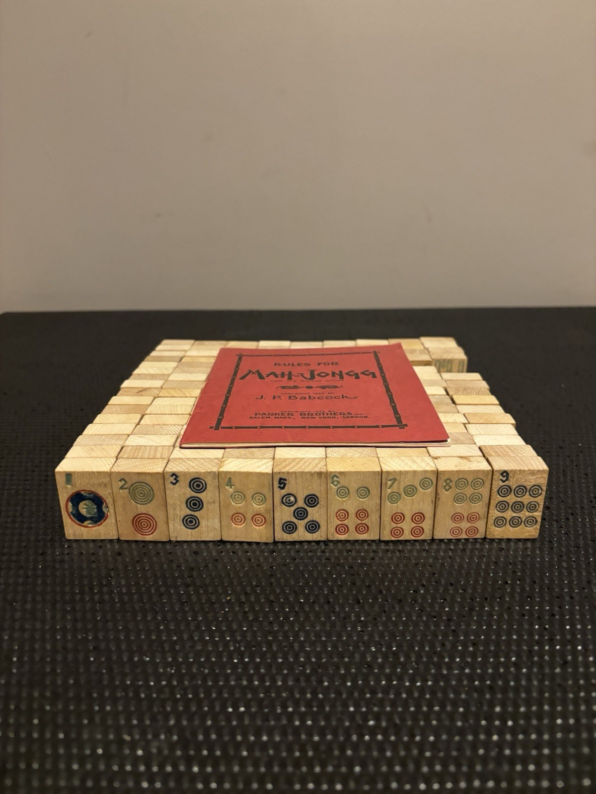 Vintage 1923 Parker Brothers Mah-Jongg 139 Wooden Celluloid Tiles 97% Complete