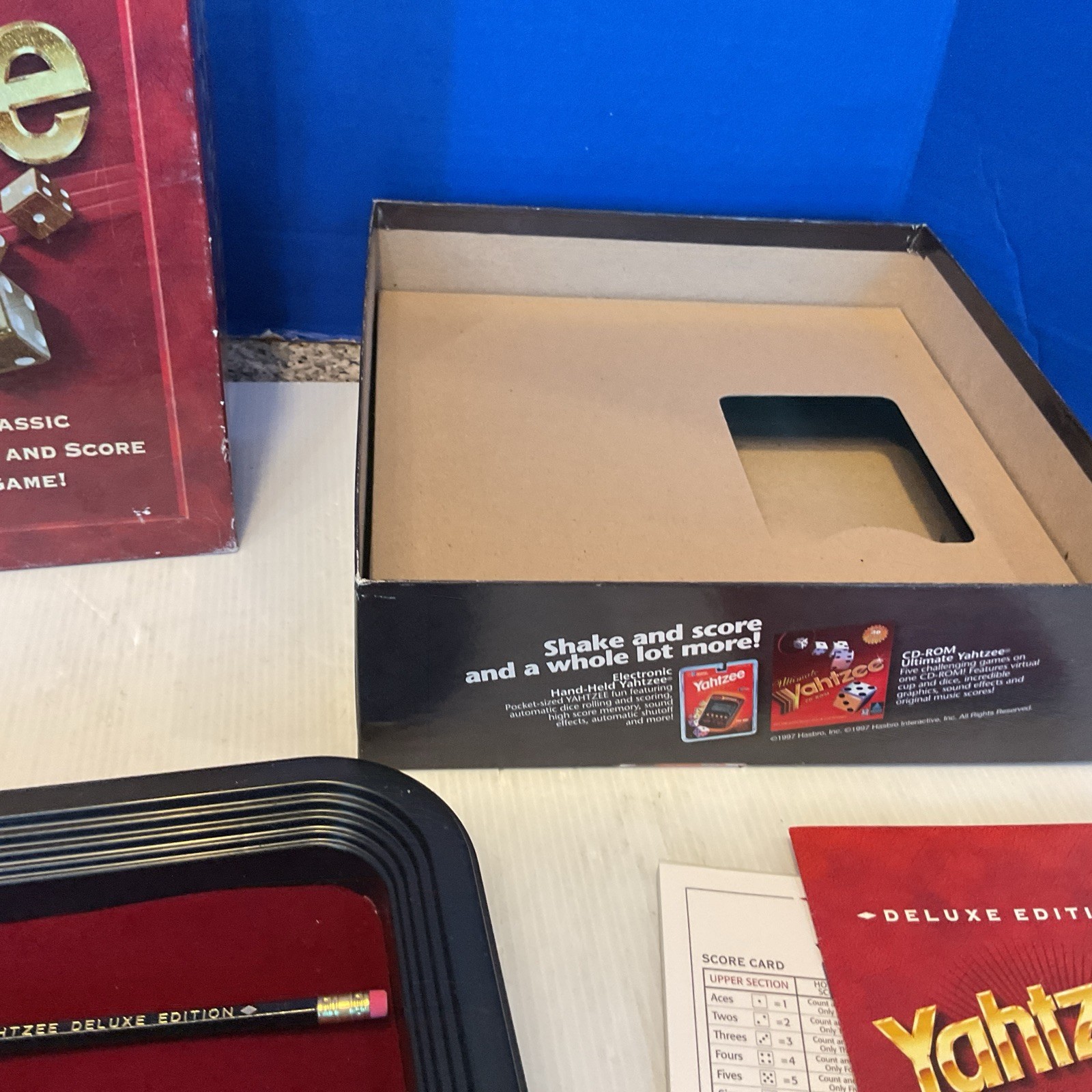 Milton Bradley Deluxe Edition Yahtzee Dice Game 1997 Complete
