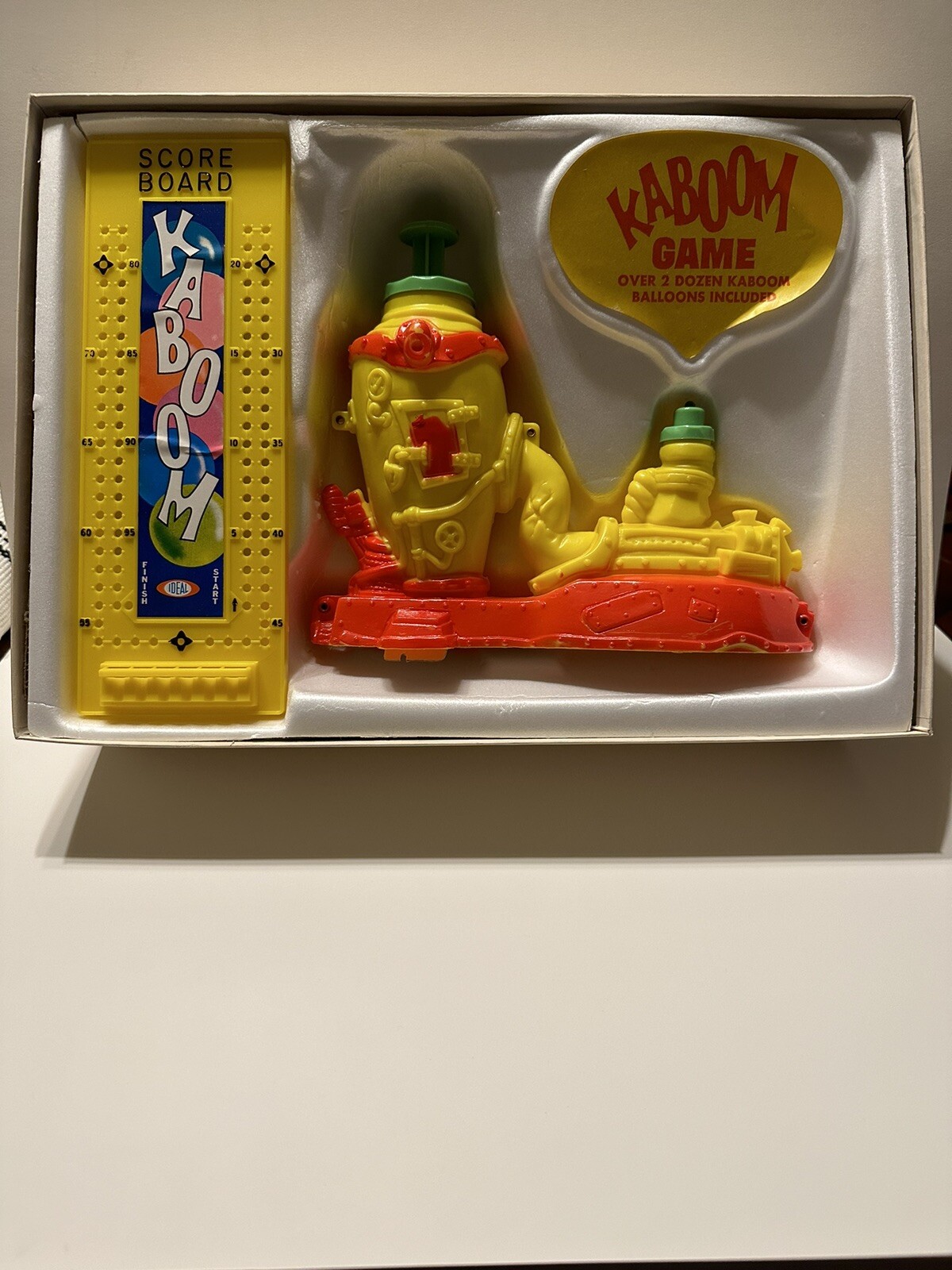 Kaboom Balloon Busting VTG Ideal Board Game 2433-1 OG First 1st Edition
