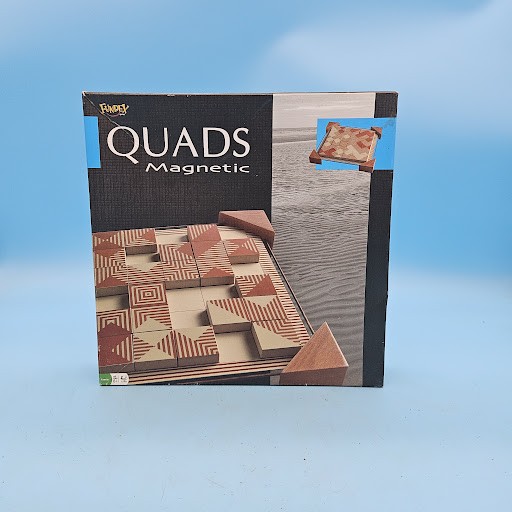 Fundex Gigamic Quads Magnetic Board Game Strategy Puzzle Complete w/Bag