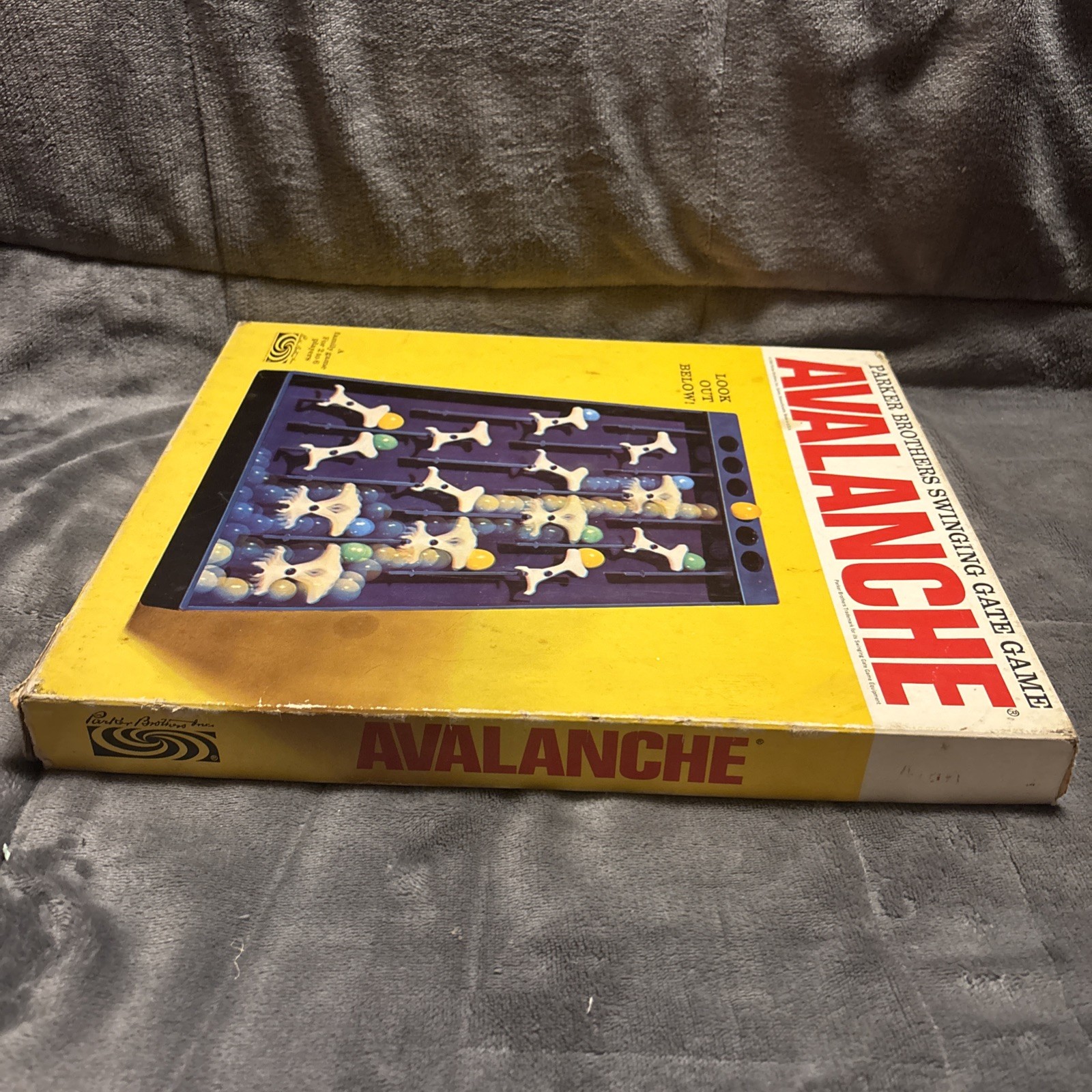 Vintage 1966 Parker Brothers Avalanche Swinging Gate Marble Game Complete! RARE