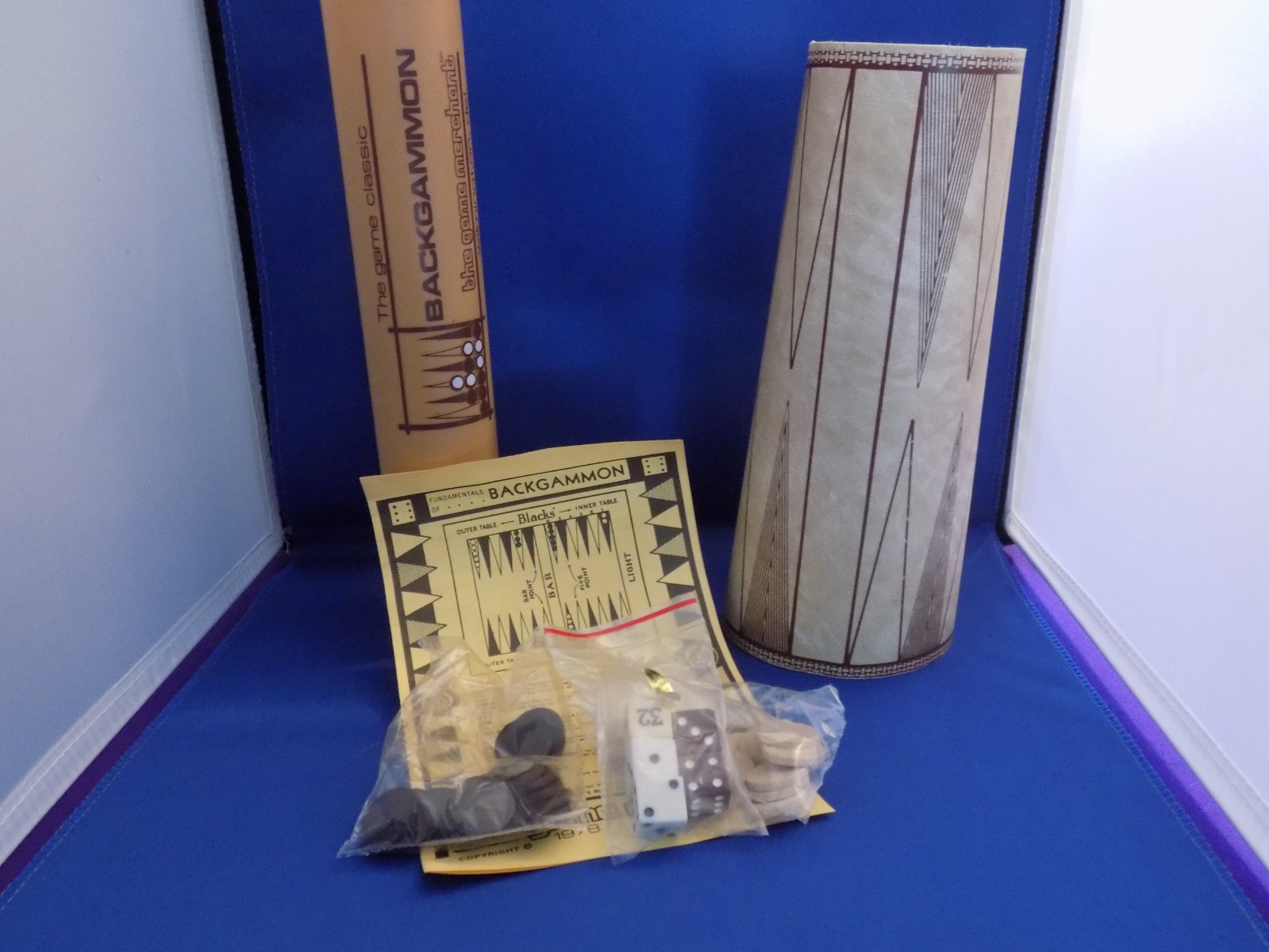 Brand New Vintage Backgammon Travel Game Tube 1978 The Game Merchant #254