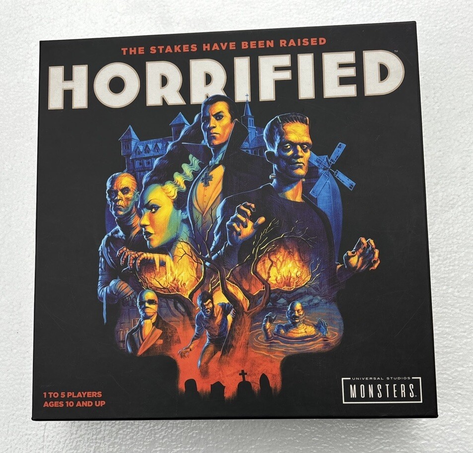 Ravensburger 60001836 Horrified Universal Monsters Strategy Board Game EUC