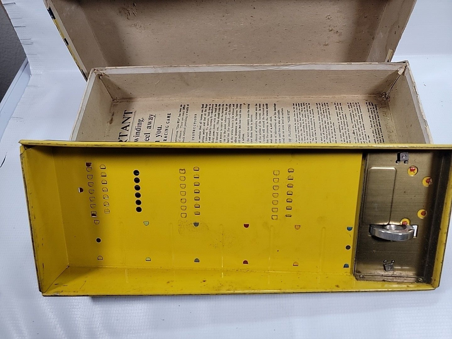 Vintage Gee-Wiz No.40 – Racing Game Tin Litho Simulator Wolverine Horse