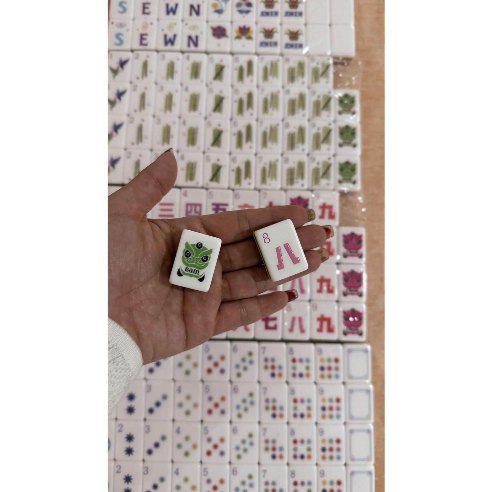 Rose red acrylic 160 American mahjong engraved tiles home gift set