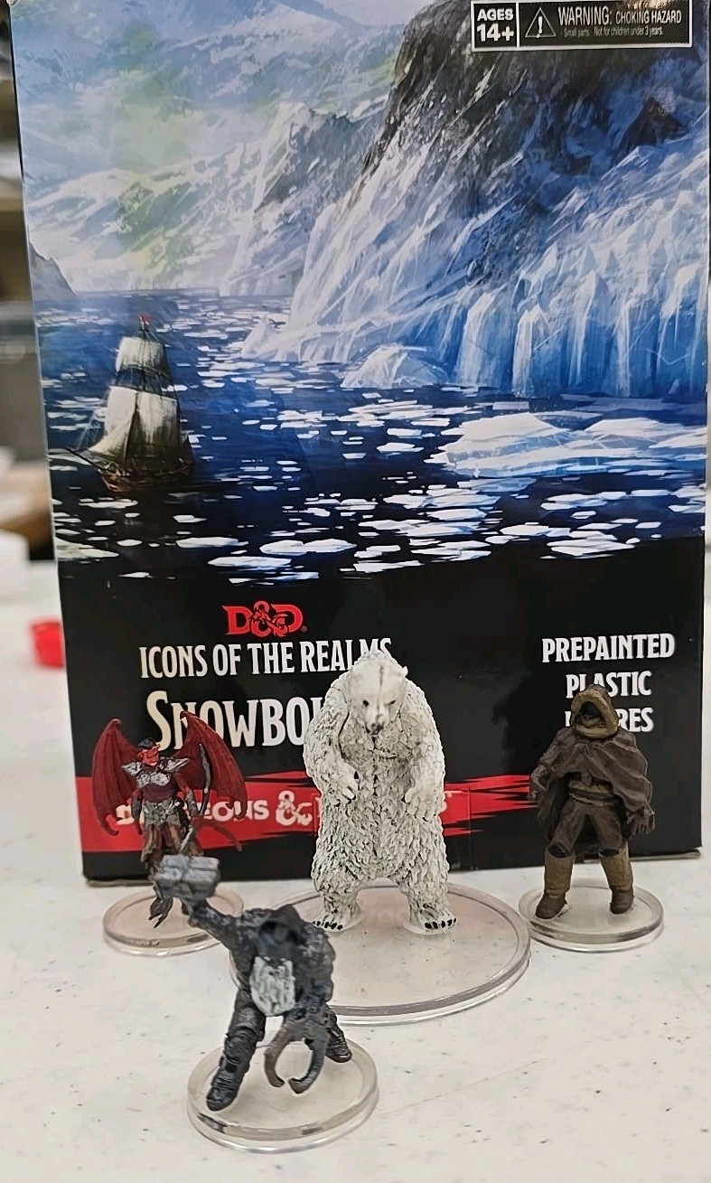 Dungeons & Dragons: Icons of the Realms: Set 19 Snowbound Booster (Single Pack)