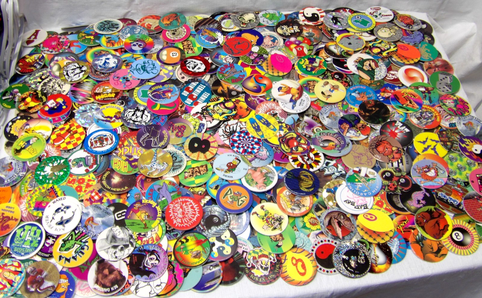 Pogs!!• 100 Pogs & 2 Plastic Slammers!• FREE SHIPPING!• See Pics & Description!•