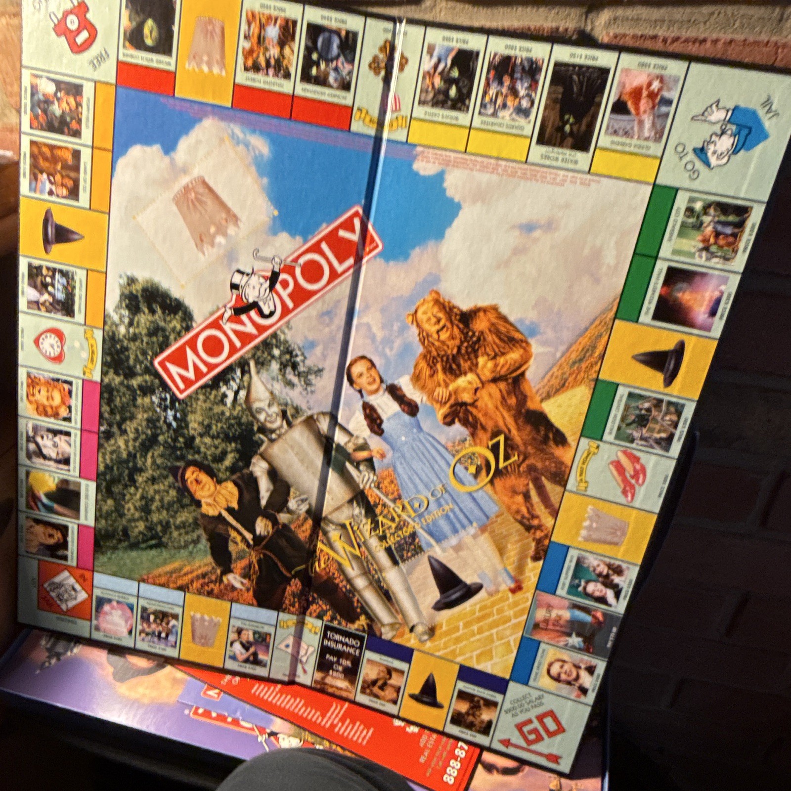 USAopoly Monopoly The Wizard of Oz Collector’s Edition Board Game Ages 8+