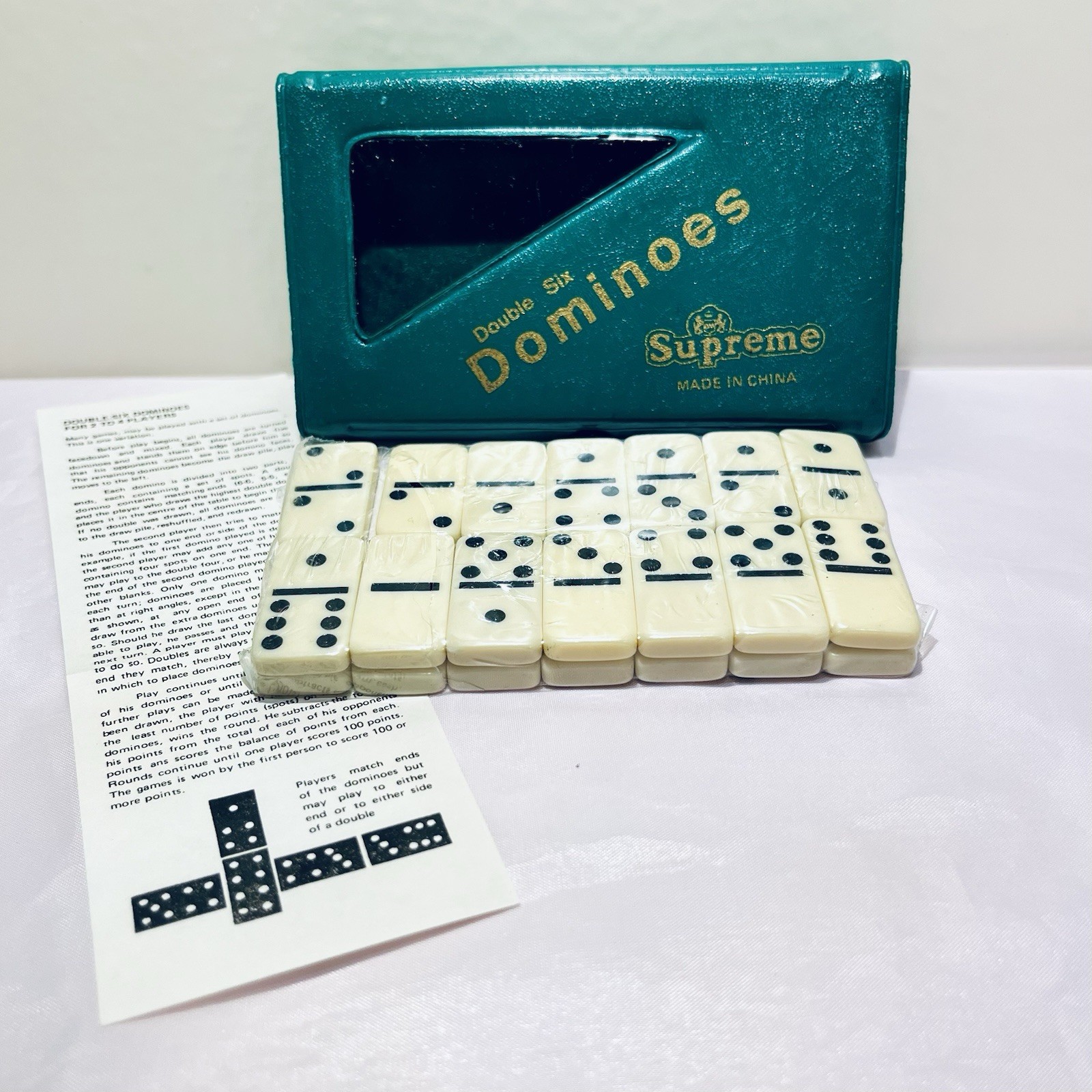Supreme Miniature Pocket Dominoes Double Six 28 Piece Set Green Case Travel