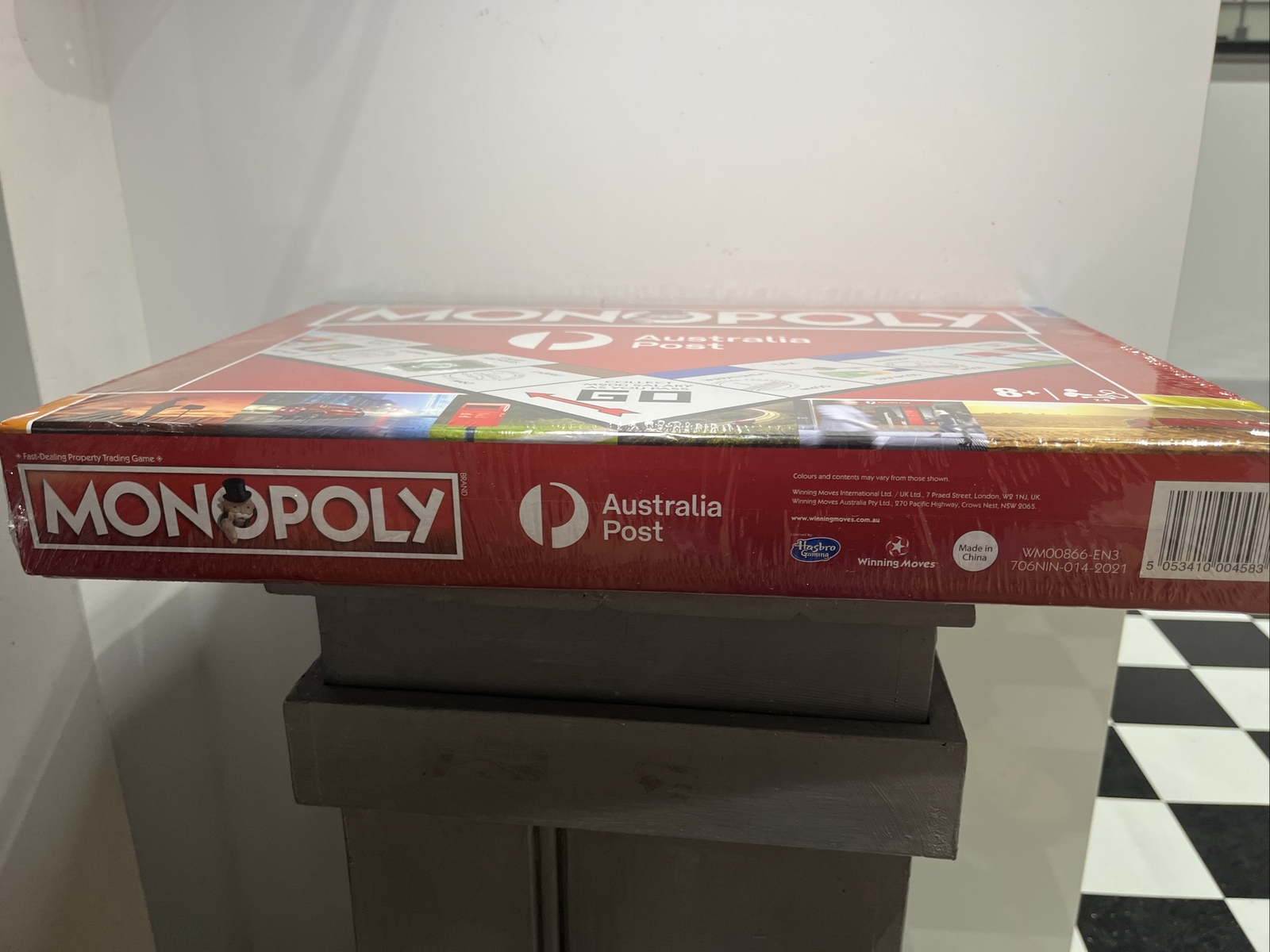 Monopoly Australia Post Fast Dealing Property Trading Game Age 8+ Brand New