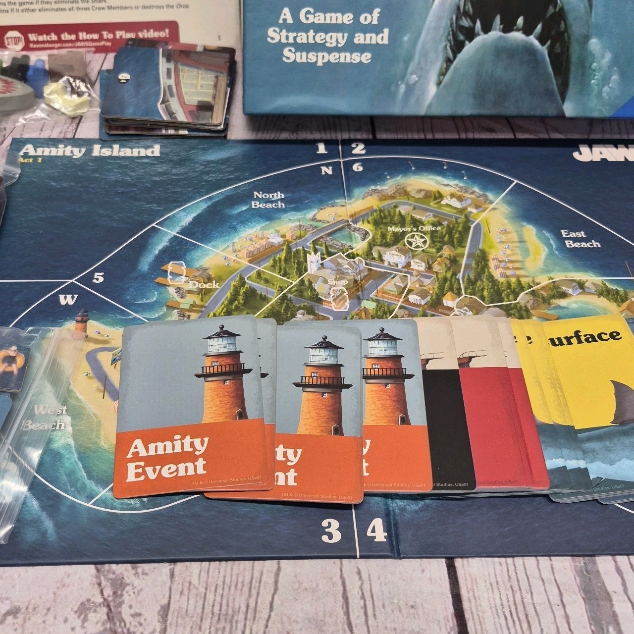 Ravensburger Jaws Board Game Ages 12 & Up Thrilling Strategy & Suspense Complete