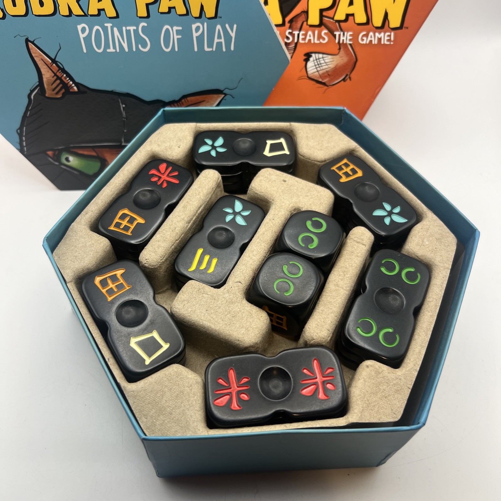 Cobra Paw Game by Bananagrams Complete