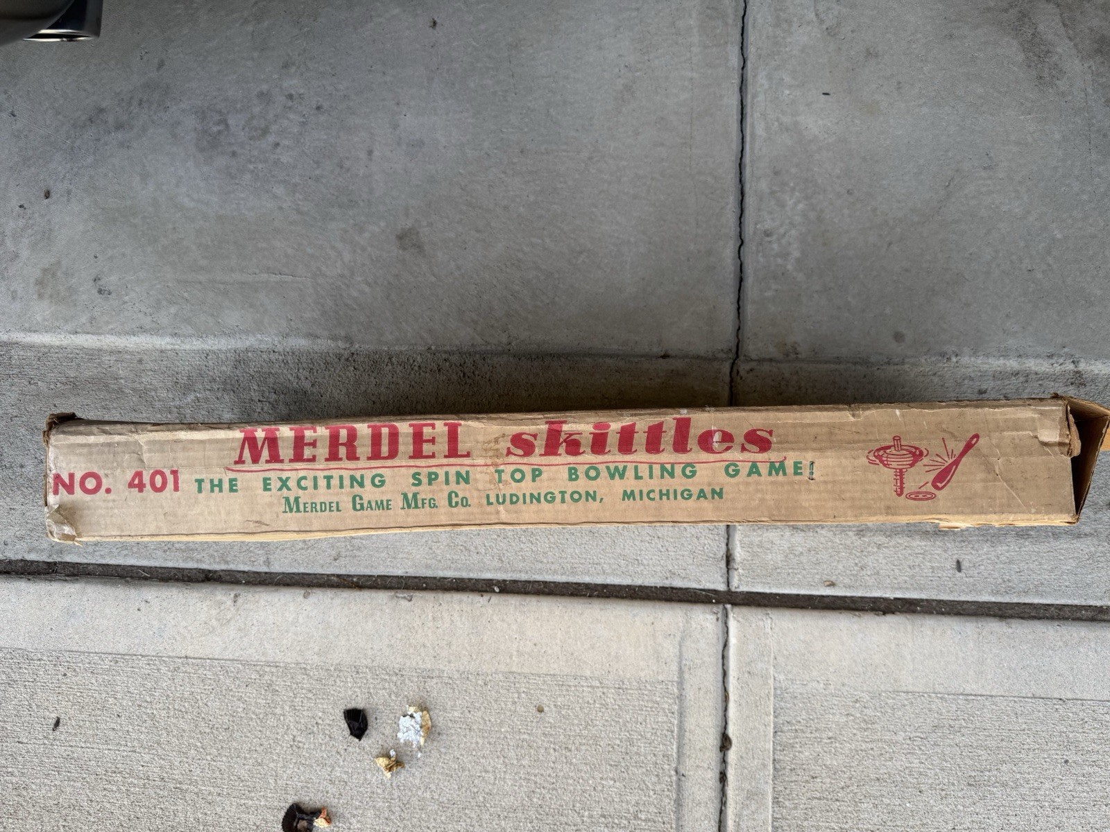 VTG Merdel Skittles No. 401 Spin Top Bowling Game 9-RED Pins BOX