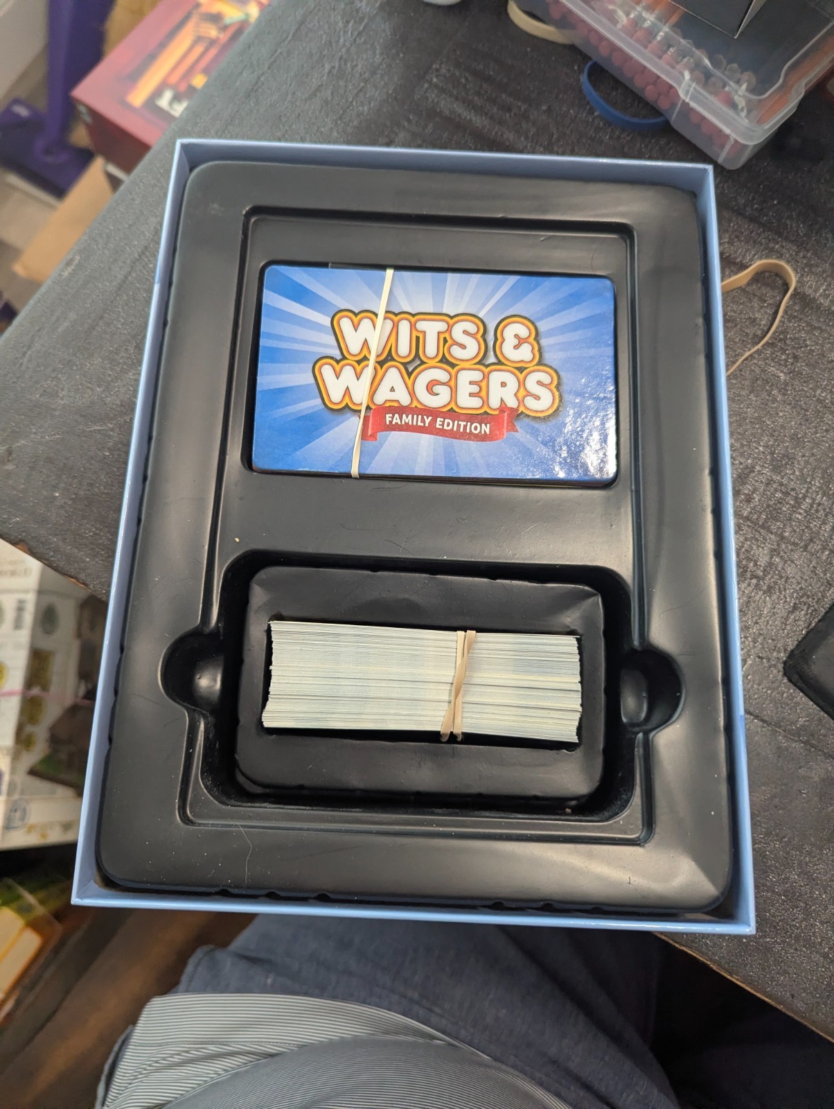 WITS & WAGERS Family Edition Board Game 100% COMPLETE 2013 MULTI AWARD WINNER