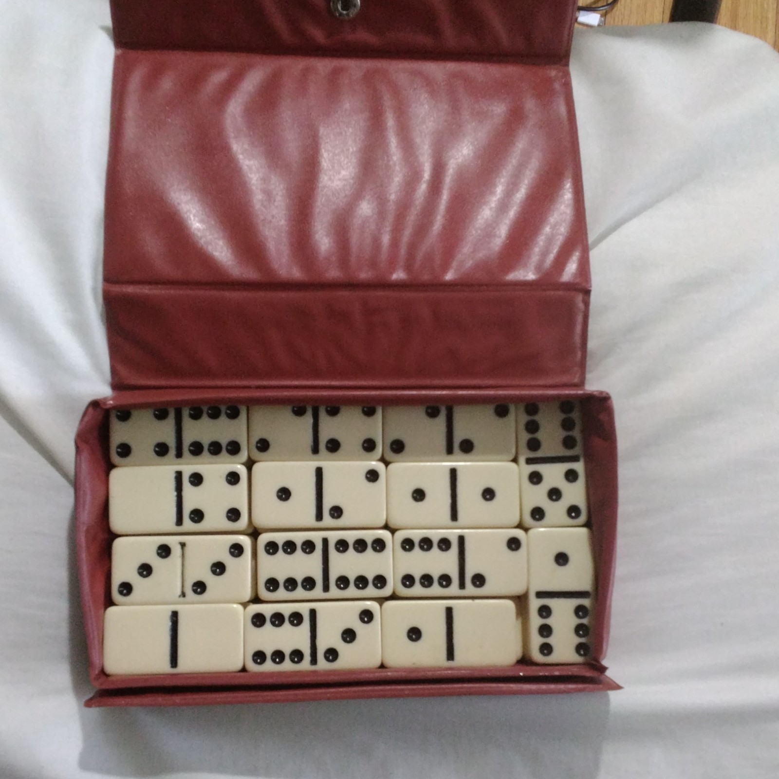 Cardinal Dominoes Complete Game Set w/ Red Travel Case, 2+ Players, Age 6+