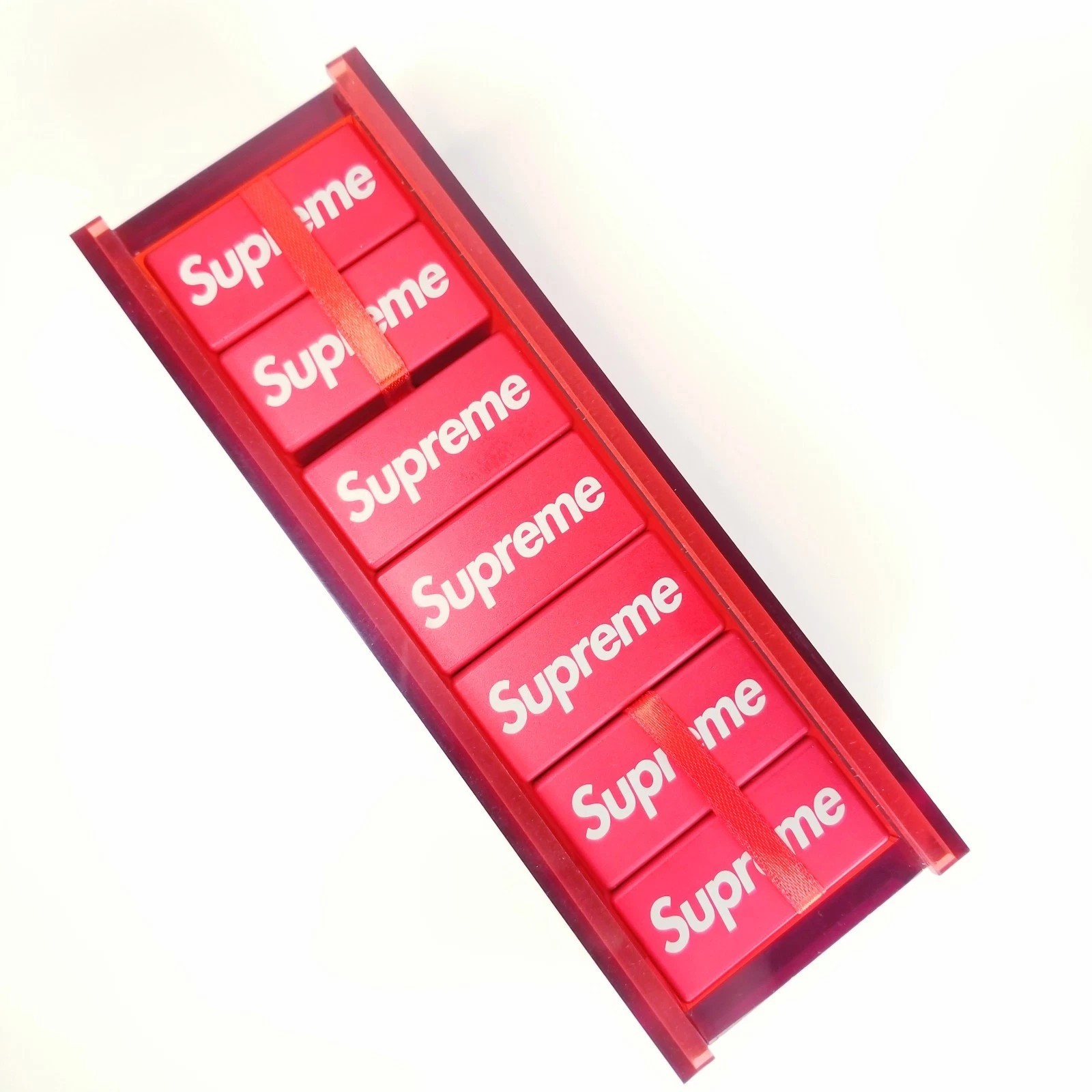 Supreme Aluminum 28 Piece Red Domino Set w/ Acrylic Case FW22 – New with Box