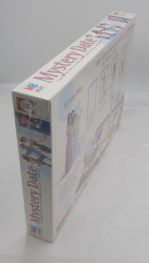 2005 Mystery Date Classic Board Game Hasbro Milton Bradley/Toys R Us SEALED