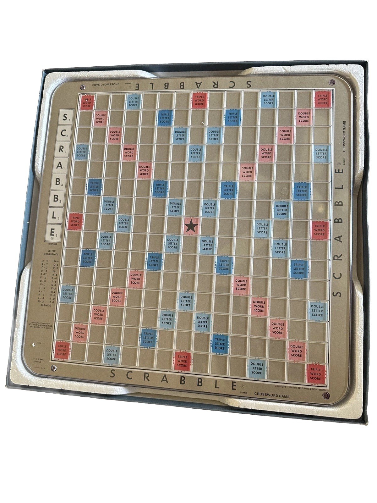 1977 Deluxe Edition Scrabble Game Complete With Turntable in Excellent Condition
