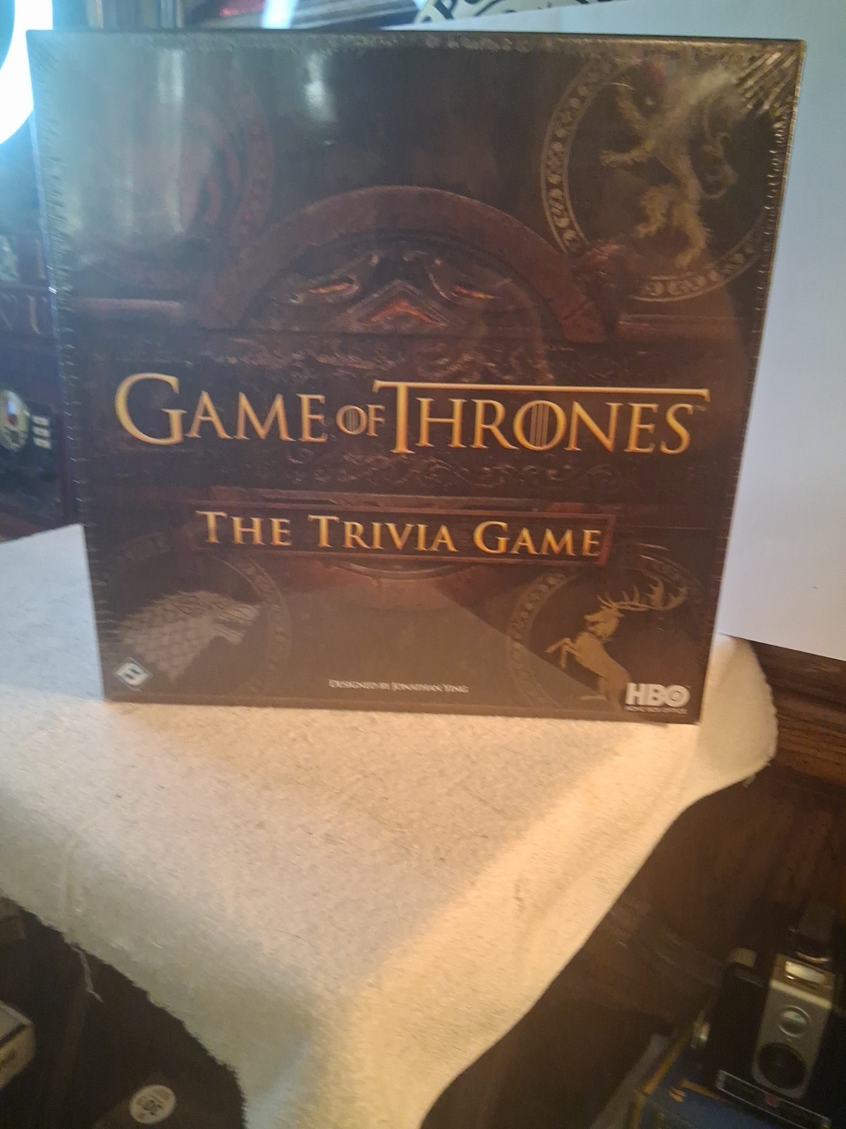 NIB Sealed Game Of Thrones : THE TRIVIA GAME. HBO, 2015.