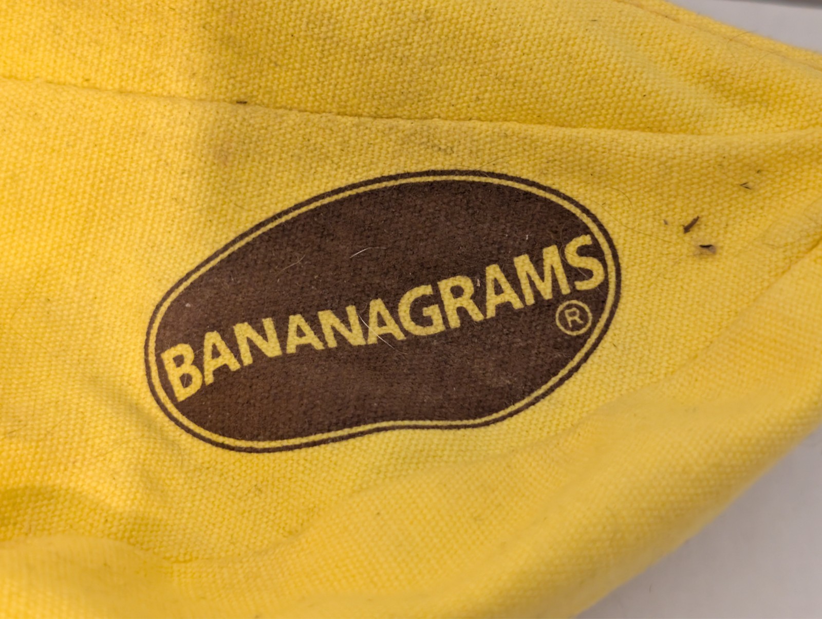 Bananagrams Word Game, Carrying bag, instructions, 143 Tiles VTG VG+ Yellow +