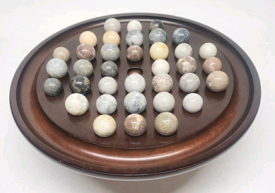 VTG The Bombay Company 1994 Wood Solitaire Game Board 13.5″ w/ 36 Stone Marbles