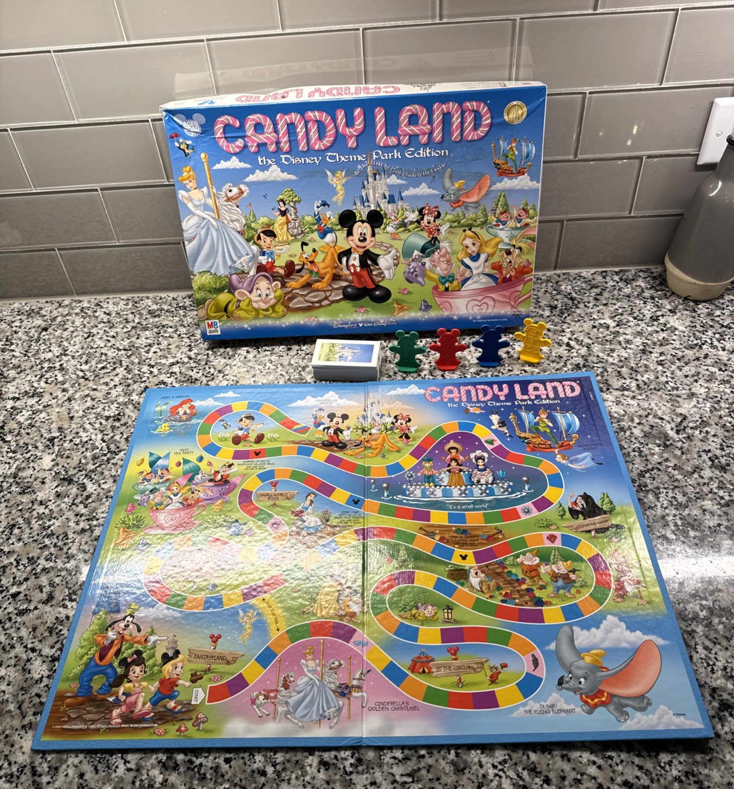CANDYLAND: Disney Theme Park Edition Board Game (2009) Disneyland DISNEY WORLD