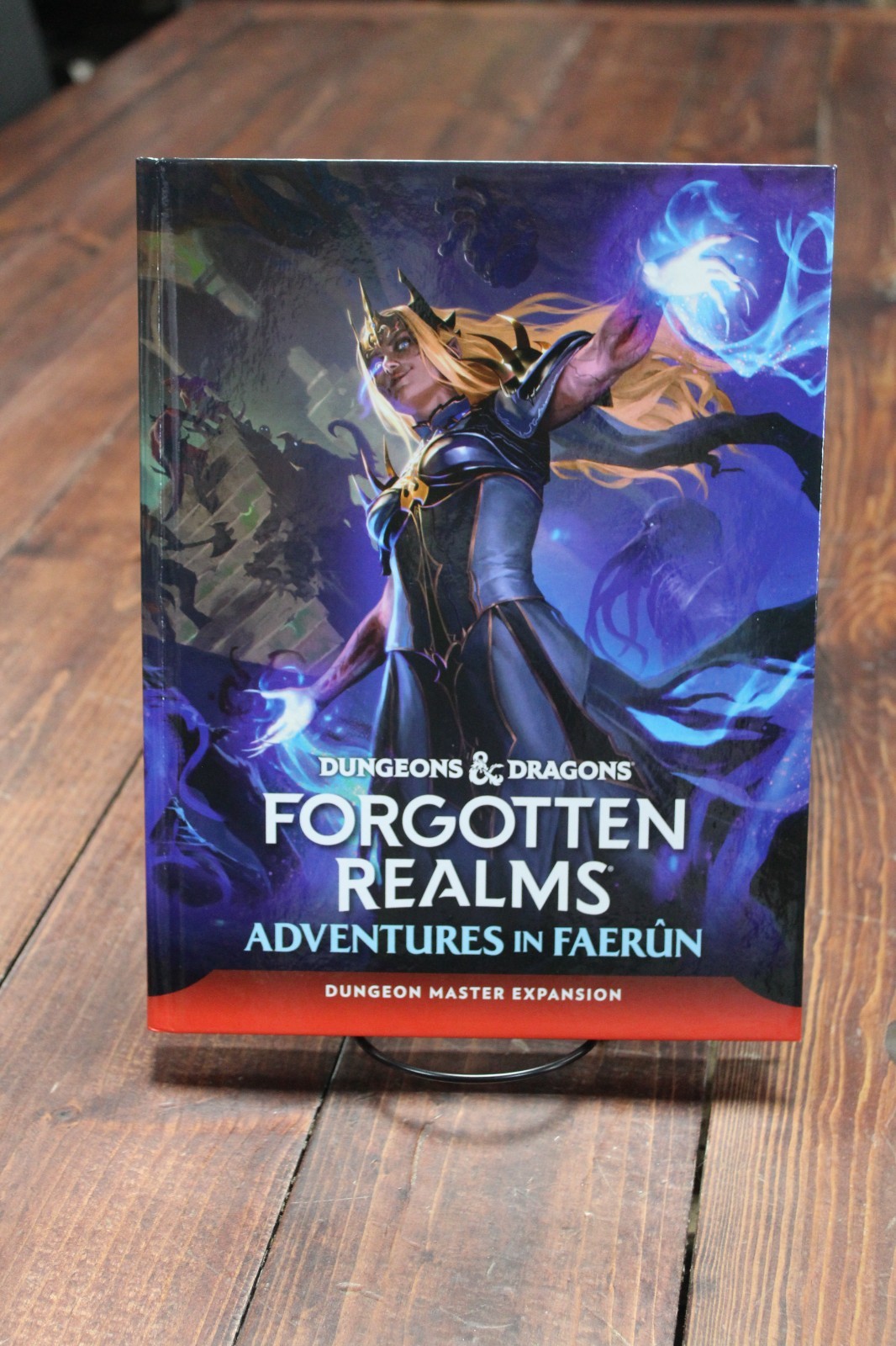 Dungeons & Dragons: Forgotten Realms – Adventures in Faerun (Hardcover)