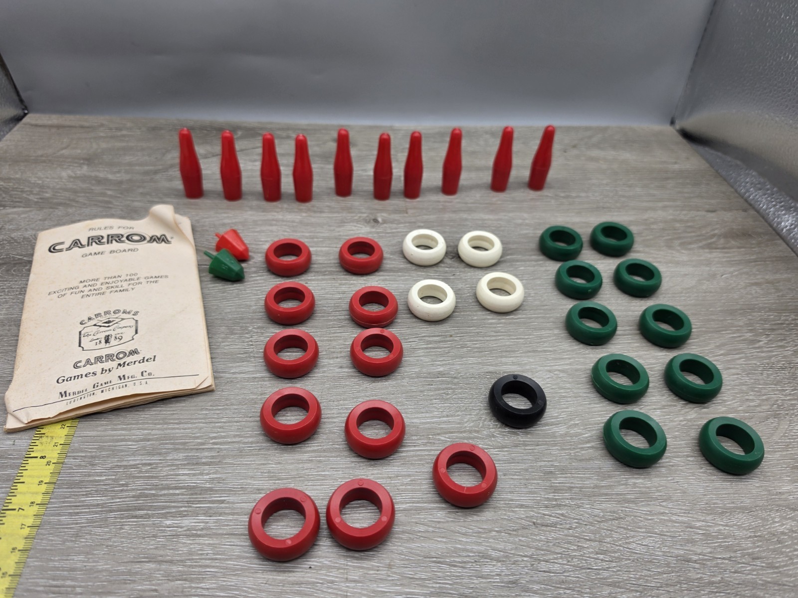 Lot of 38 Carrom Board Game Replacement Pieces And Instructions