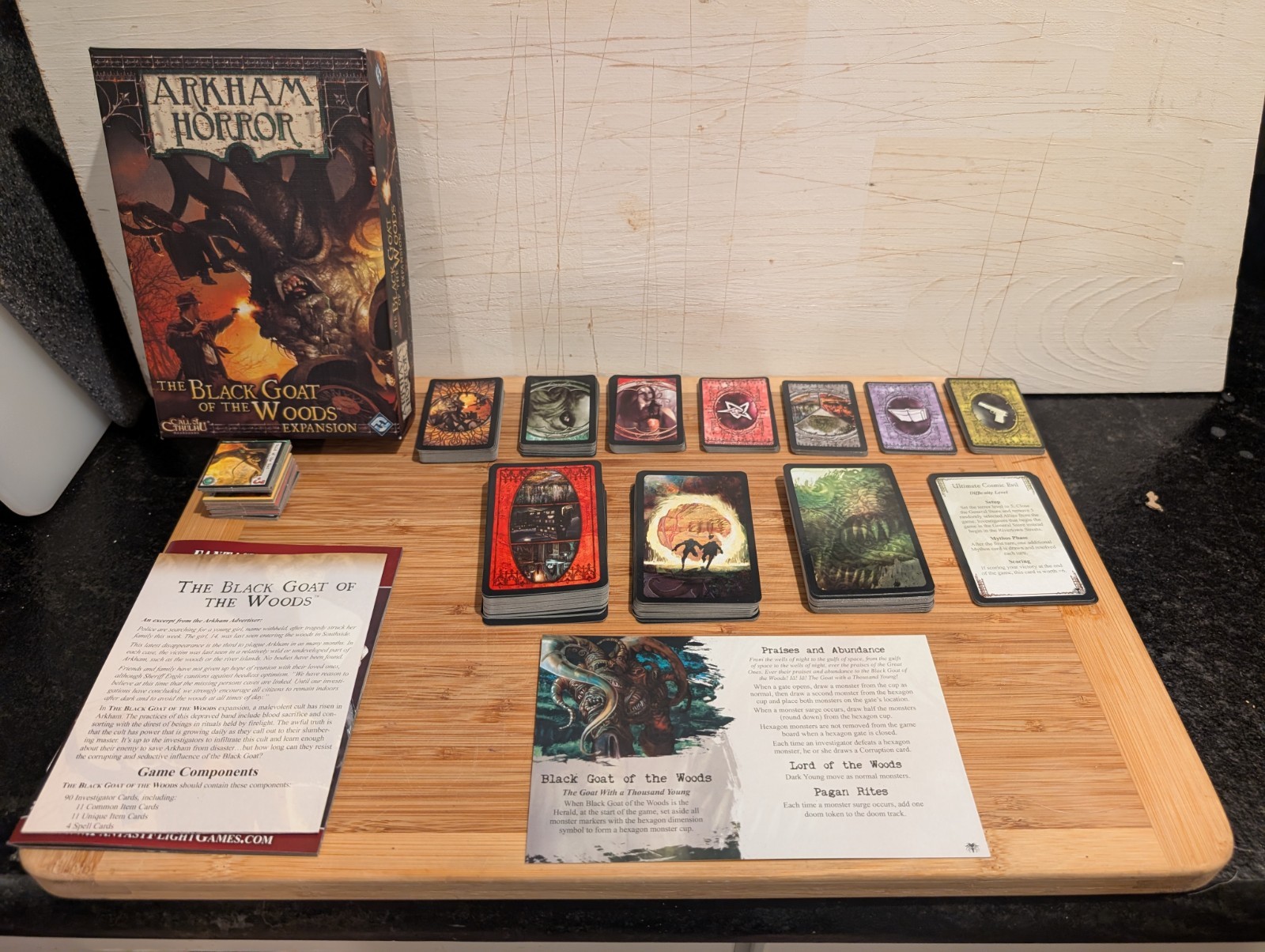 Arkham Horror The Black Goat of the Woods Expansion COMPLETE OOP FFG 2008