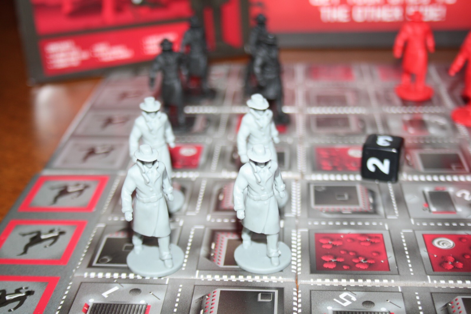 Super-Secret Stealthy Spies Game Tactical Race Get Spies Other Side! Mattel 2017