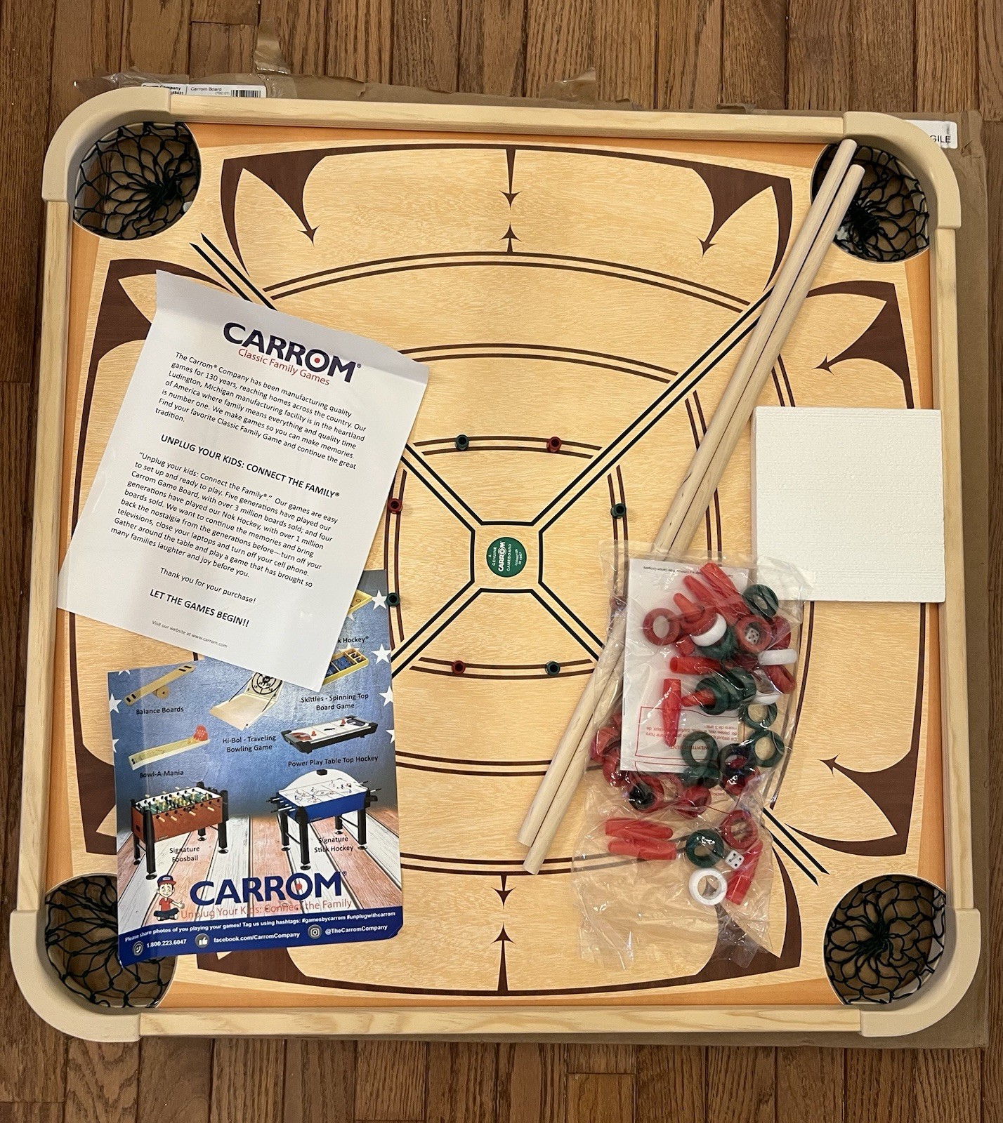 Carrom Classic Family Game Board Complete Open Box Never Used 2019