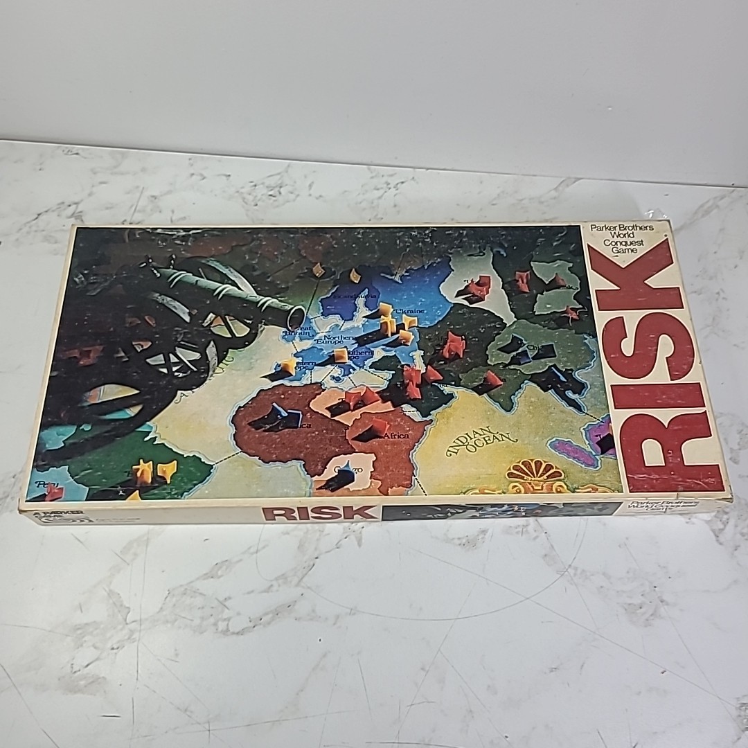 1975 Risk Board Game Parker Brothers Complete With Instruction Manual