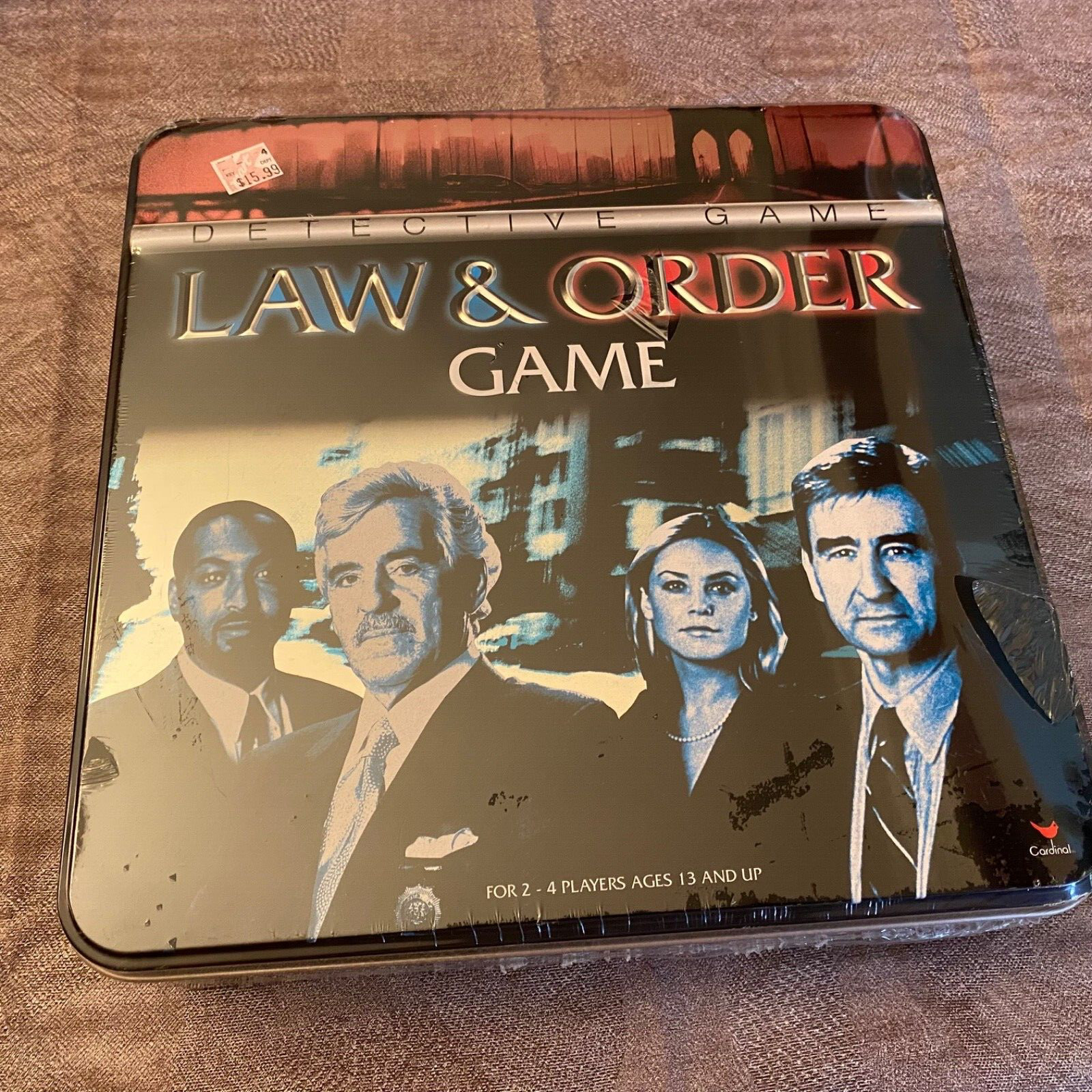 Law & Order Detective Game 2-4 Players in metal tin!