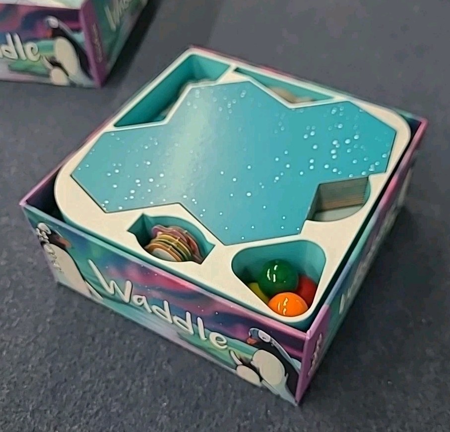 Waddle storage solution – box insert – Board Game allplay – Custom Design