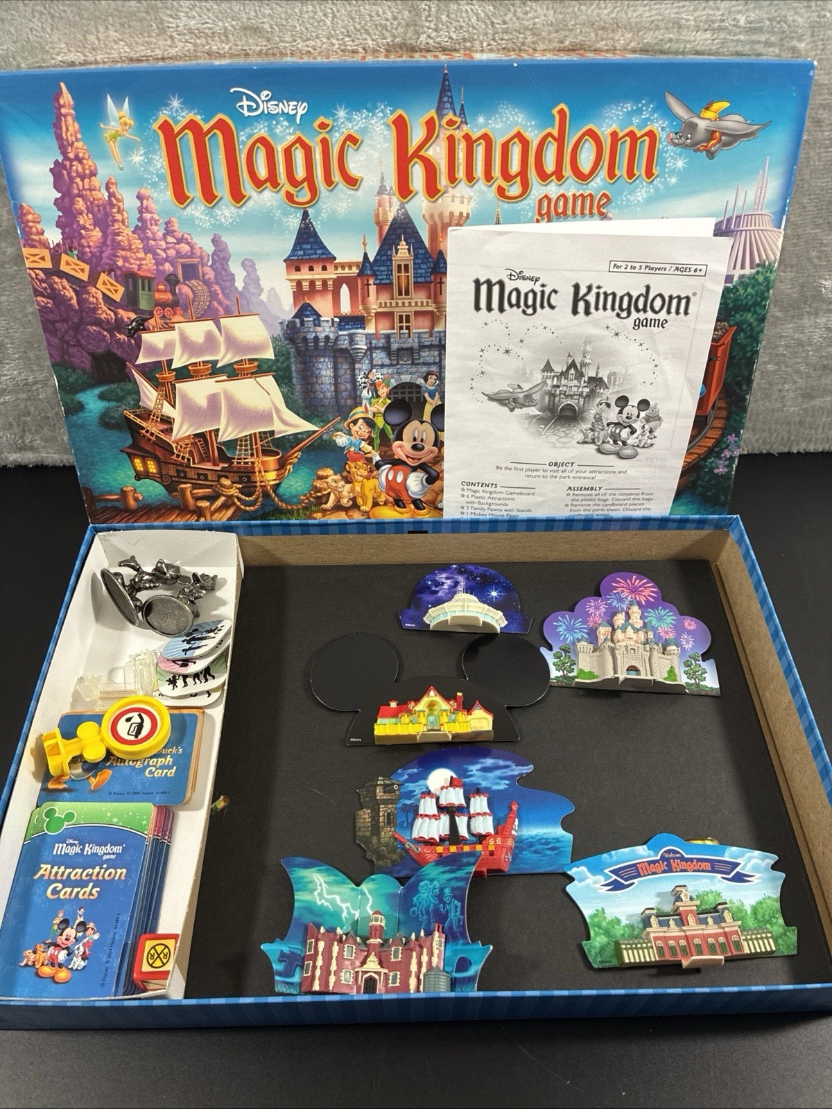 Disney Magic Kingdom Theme Park Board Game Parker Brothers Complete 2004