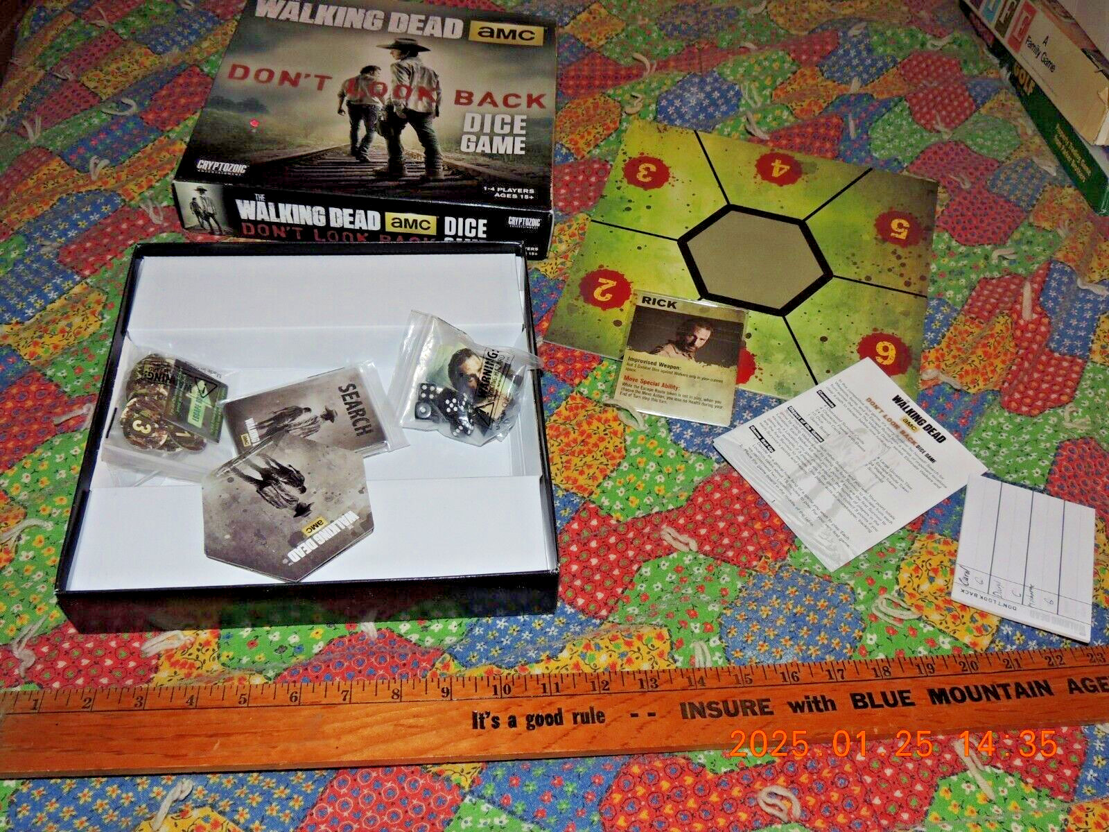 CRYPTOZOIC GAMES , AMC’S THE WALKING DEAD DON’T LOOK BACK DICE GAME – COMPLETE!
