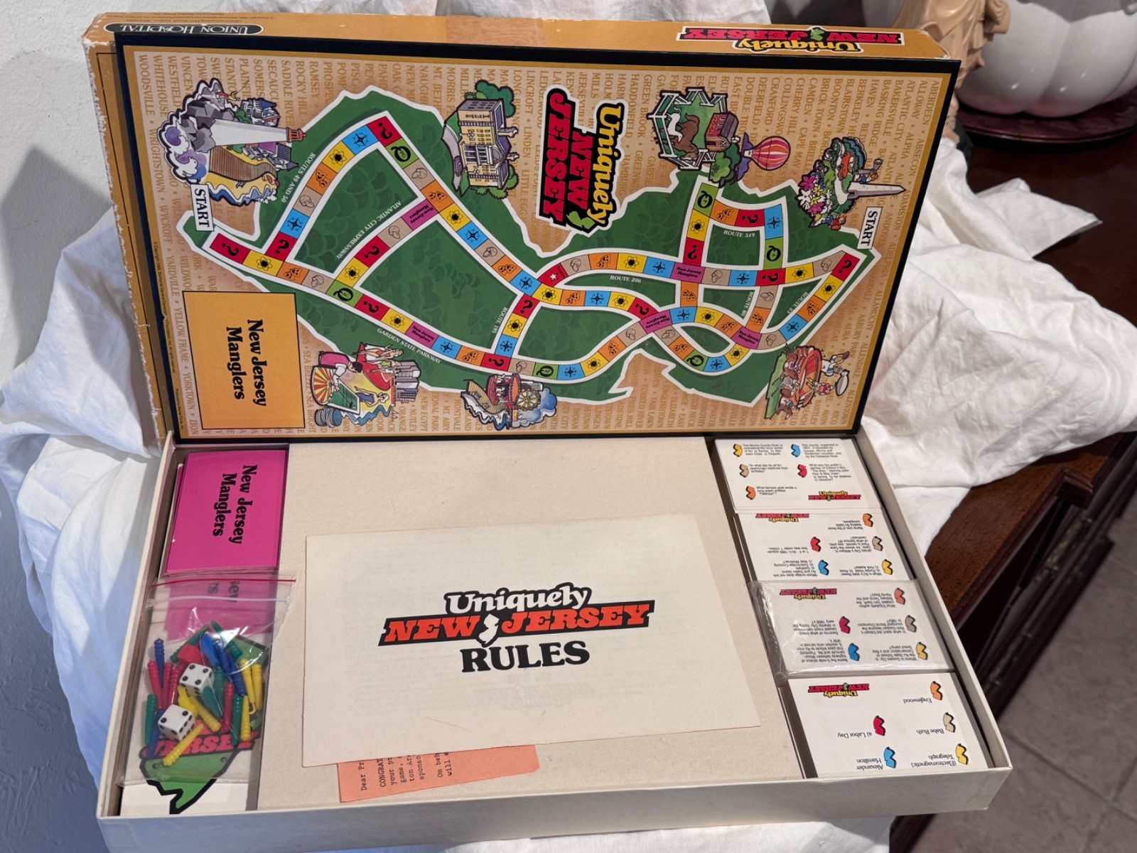 Vntage Uniquely New Jersey Board Game NJ Bell Yellow Pages