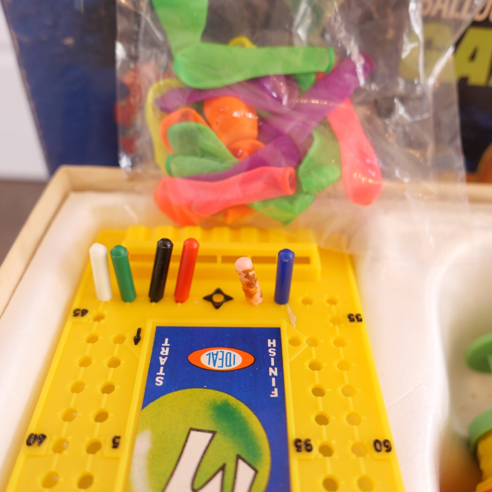 VINTAGE!!! 1965 Ideal KABOOM BALLOON BUSTING GAME