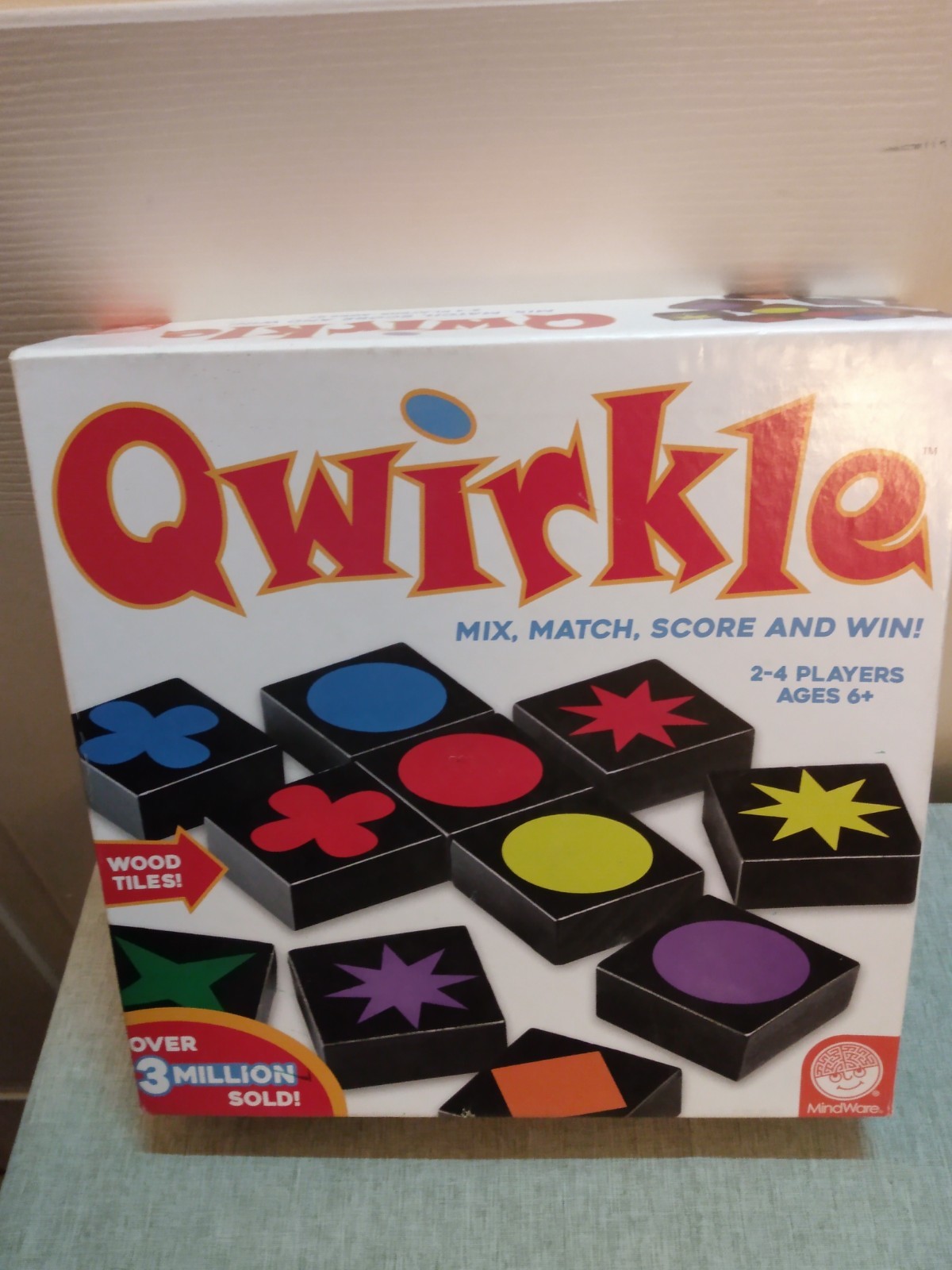 MindWare 2018 Qwirkle Strategy Game Fully Complete With All 108 Tiles Very Good