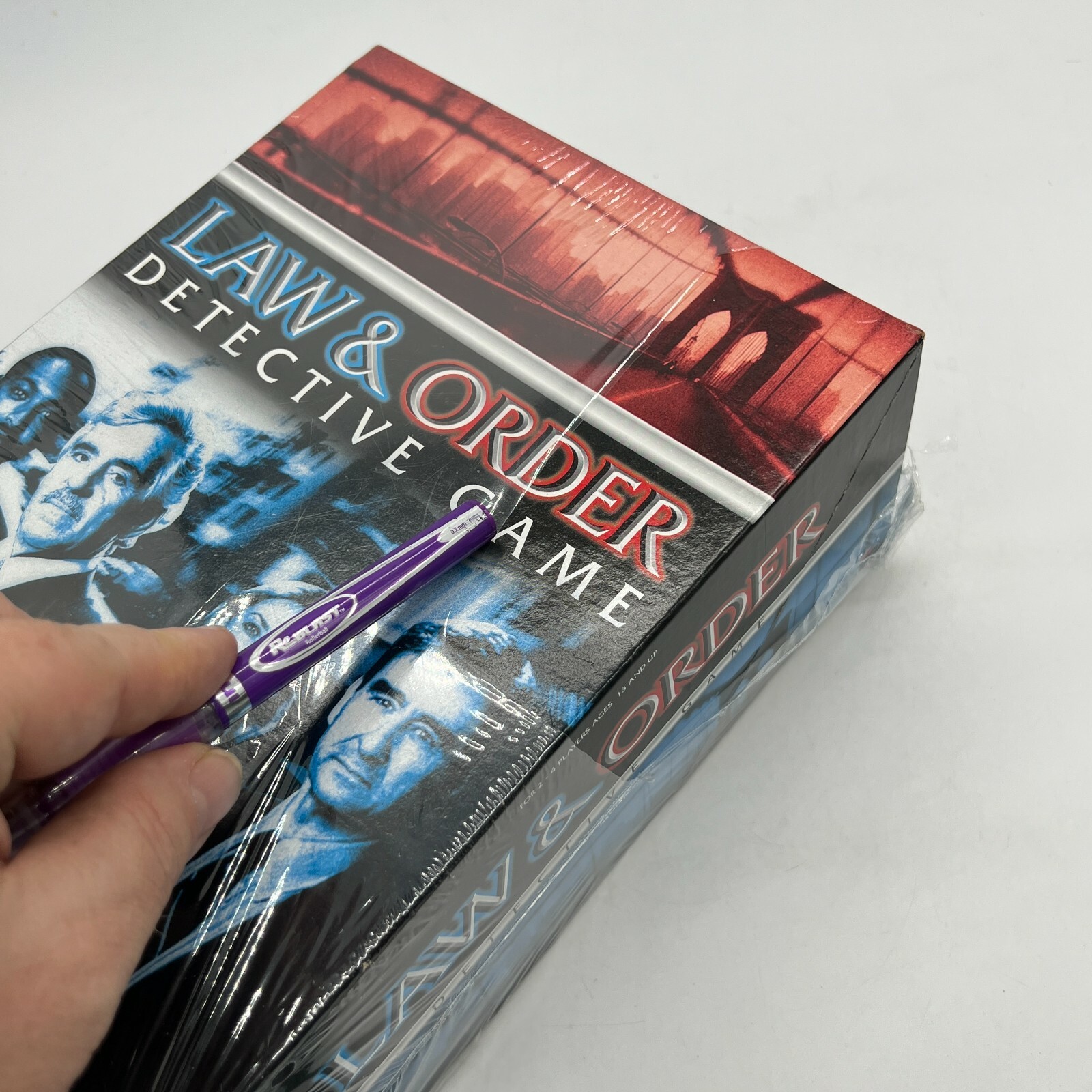 Law & Order Detective Board Game 2-4 Players Ages 13+ Cardinal Games