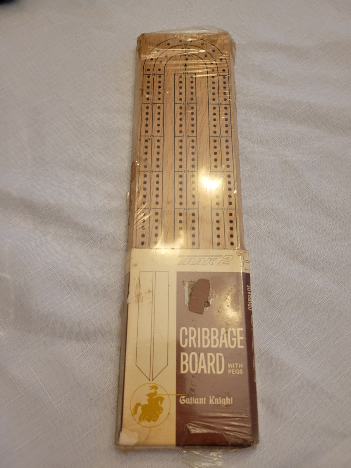 Gallant Knight TRAK 2 Cribbage Board with Pegs – New Sealed Wooden Game USA