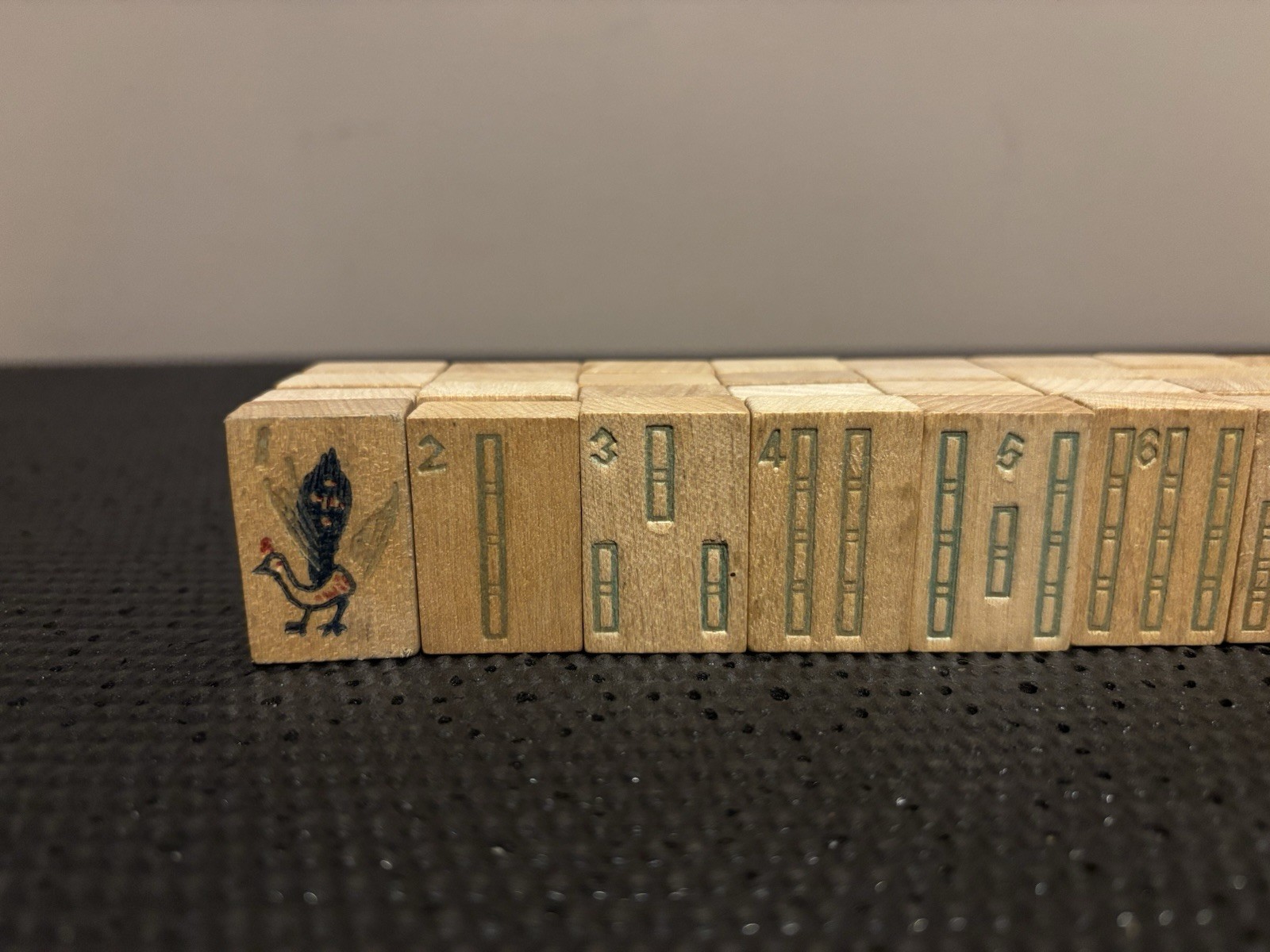 Vintage 1923 Parker Brothers Mah-Jongg 139 Wooden Celluloid Tiles 97% Complete