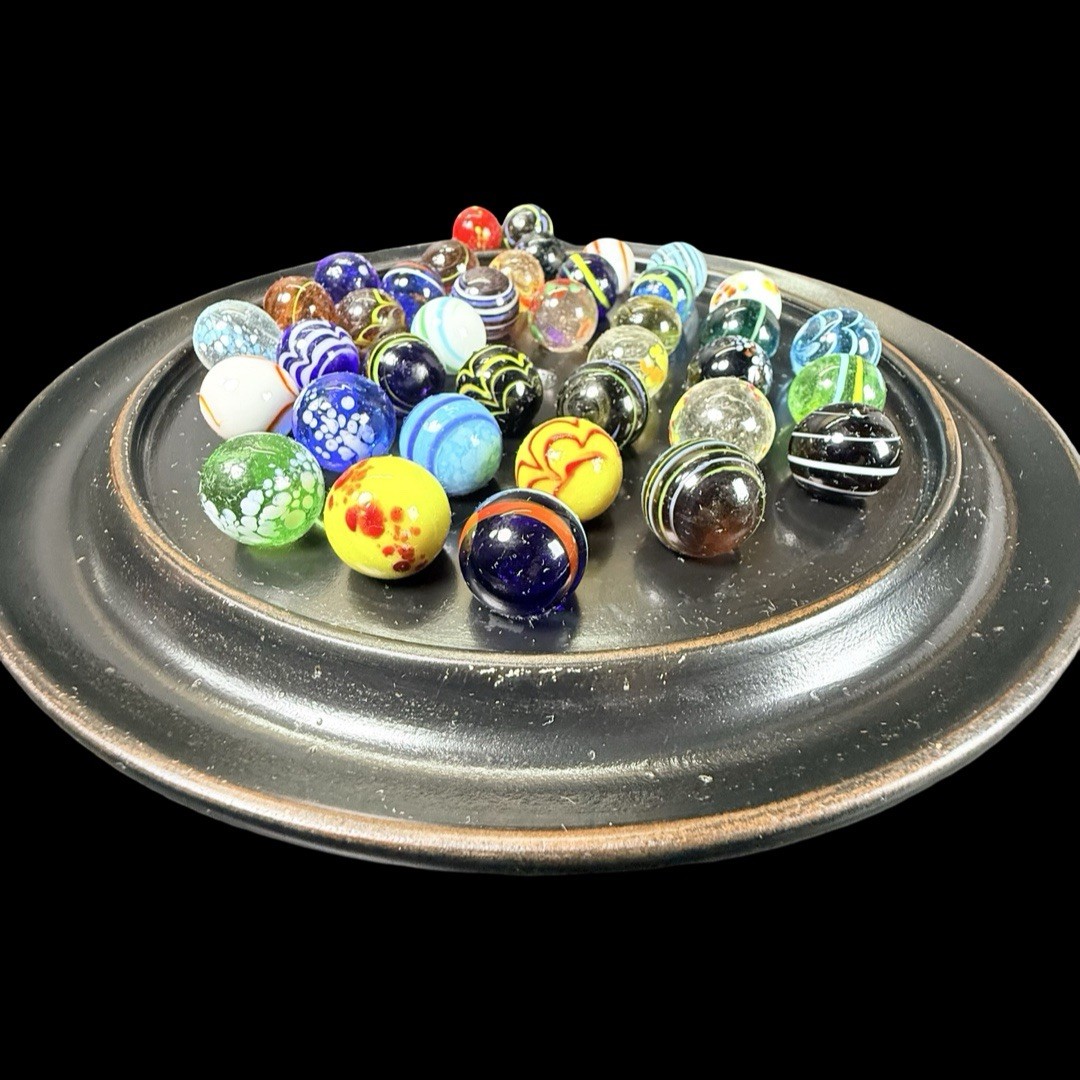 Solitaire Di Venezia Hand Blown Glass Marbles 38 w/Black Wood Base Board